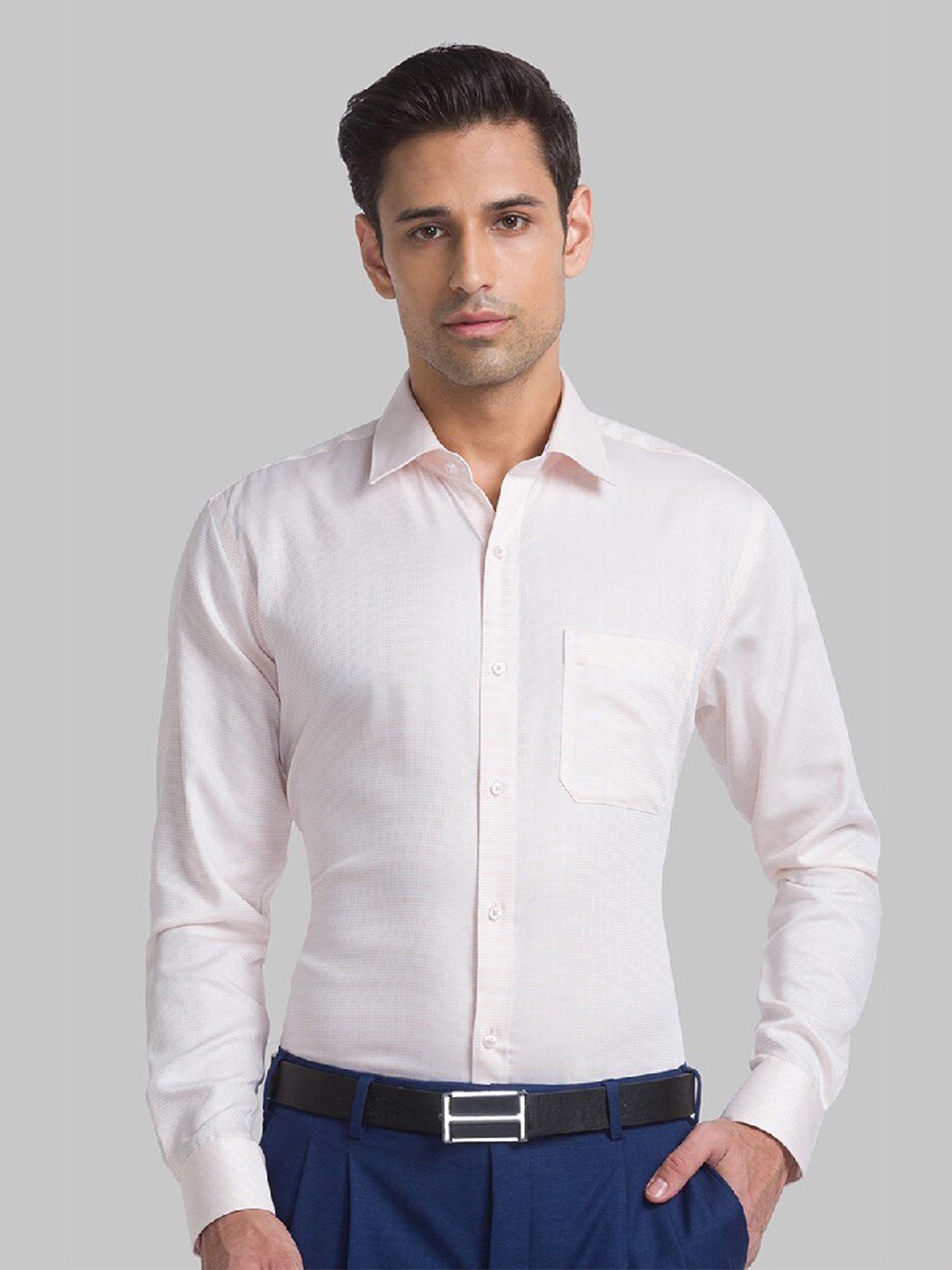 

Raymond Men Orange Solid Regular Fit Organic Cotton Formal Shirt