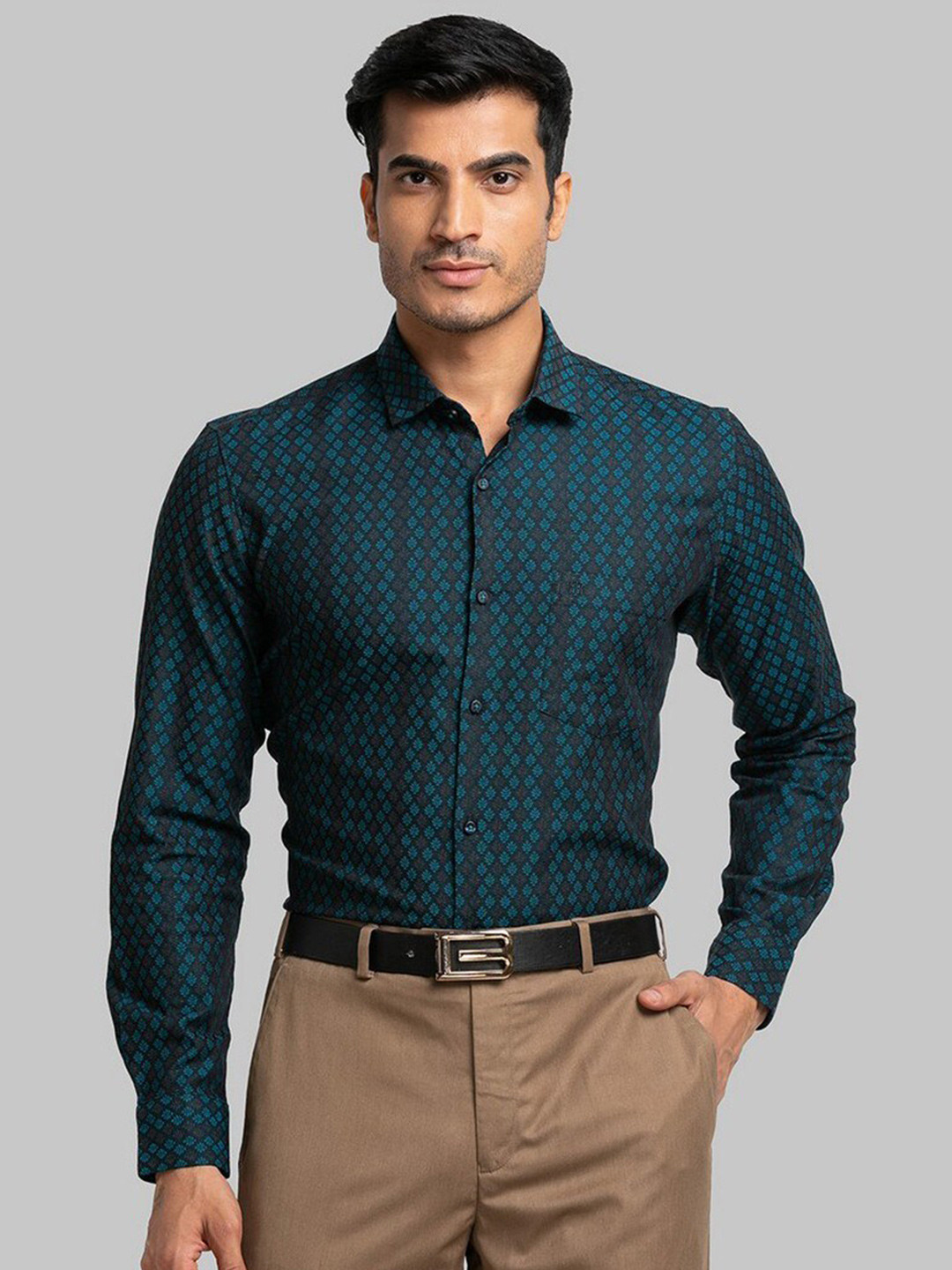 

Raymond Men Dark Blue Printed Pure Cotton Casual Shirts