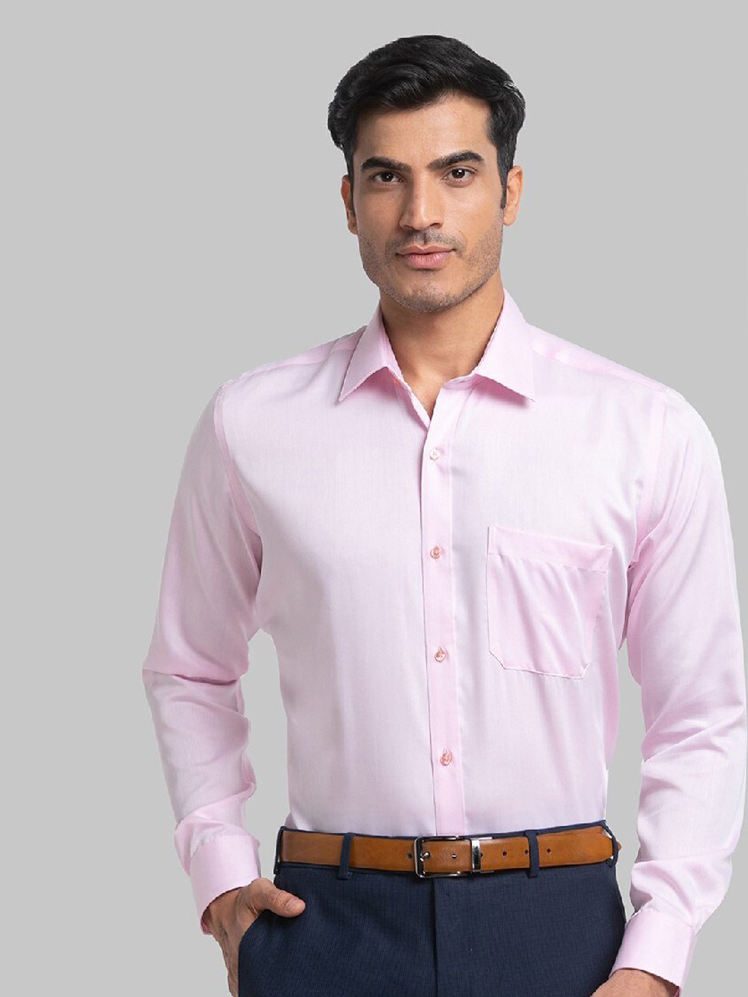 

Raymond Men Pink Solid Pure Cotton Formal Shirt