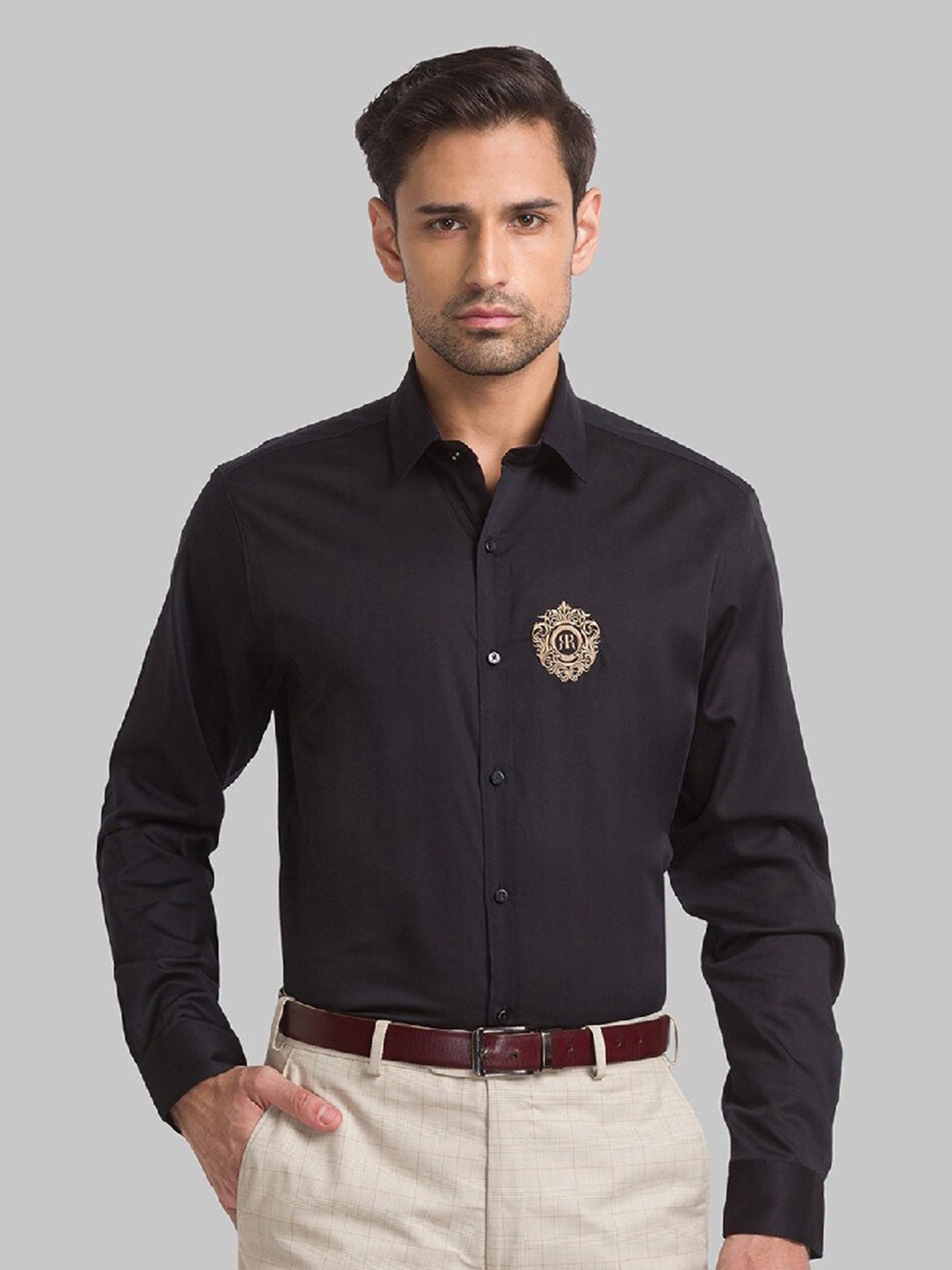 

Raymond Men Black Solid Slim Fit Pure Cotton Formal Shirt