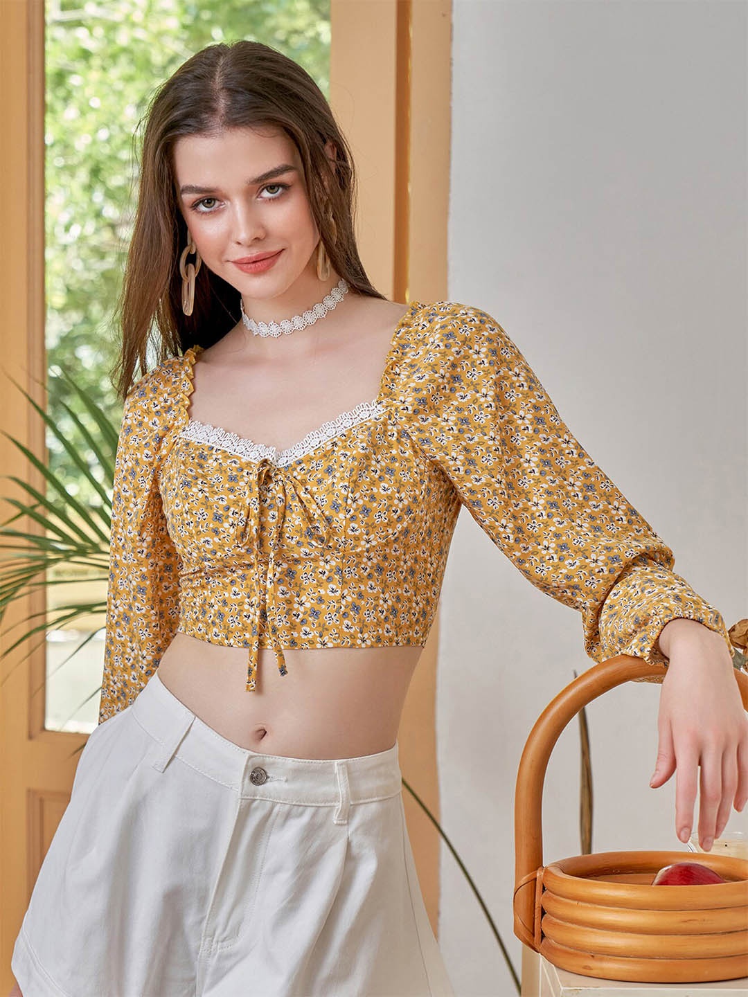 

URBANIC Yellow Floral Printed Sweetheart Neck Crop Top
