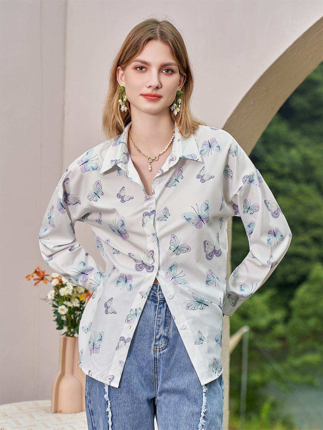 

URBANIC White Floral Print Shirt Style Top