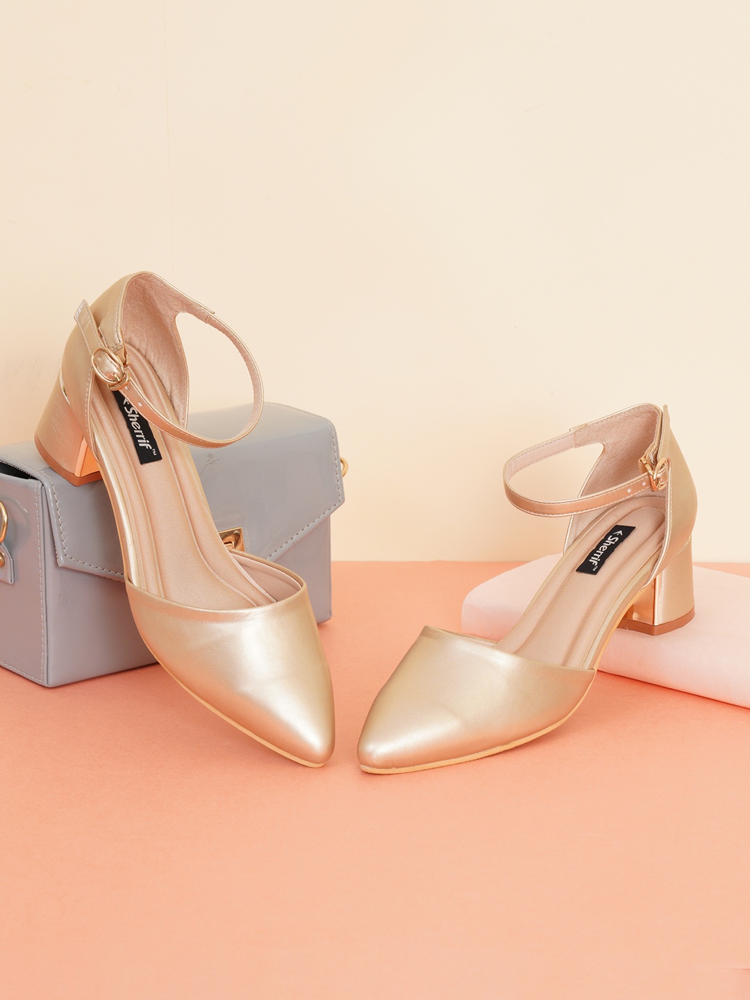 

Sherrif Shoes Gold-Toned Party Block Mules