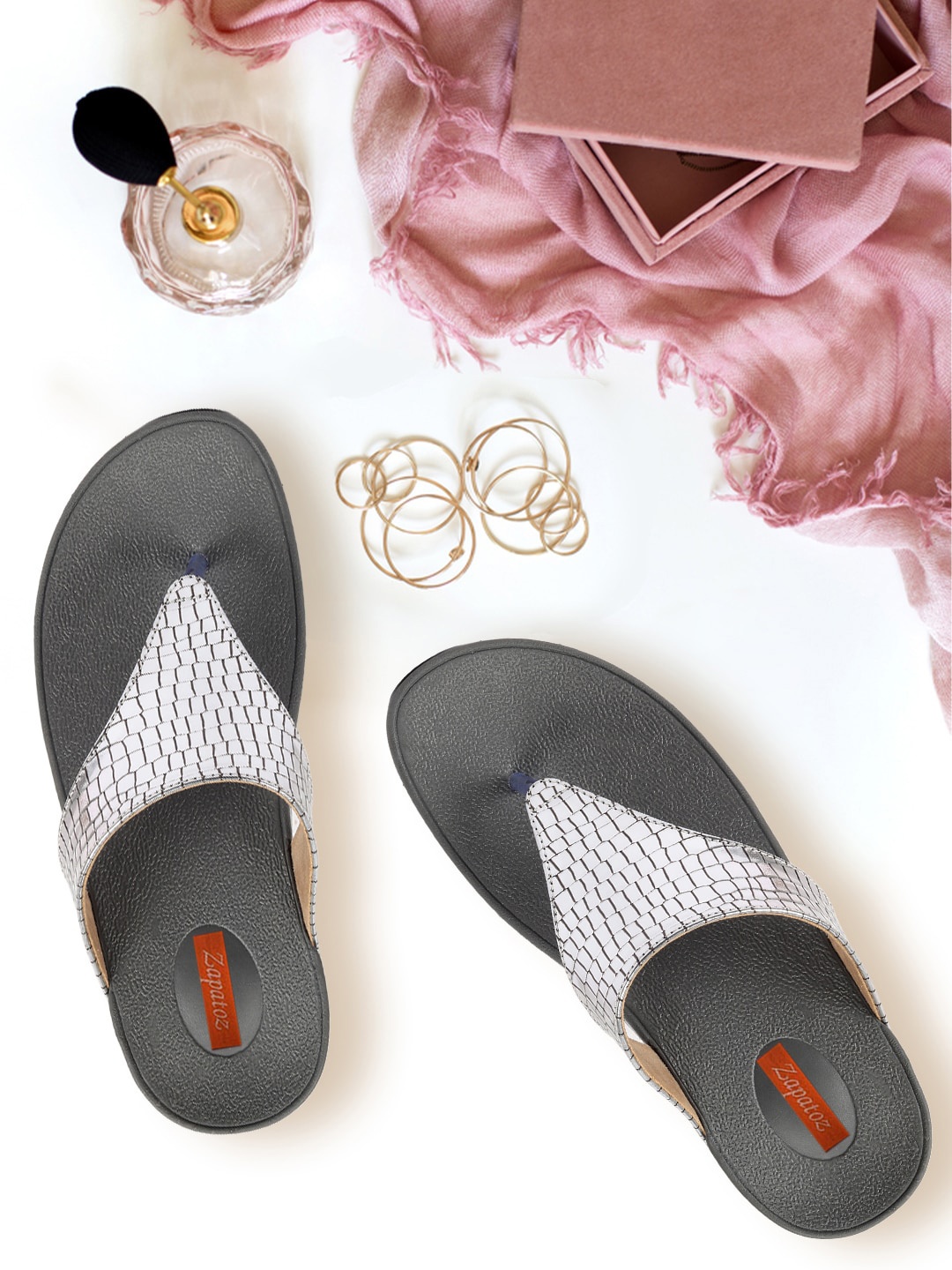 

ZAPATOZ Women Grey Textured PU Flatform Sandals