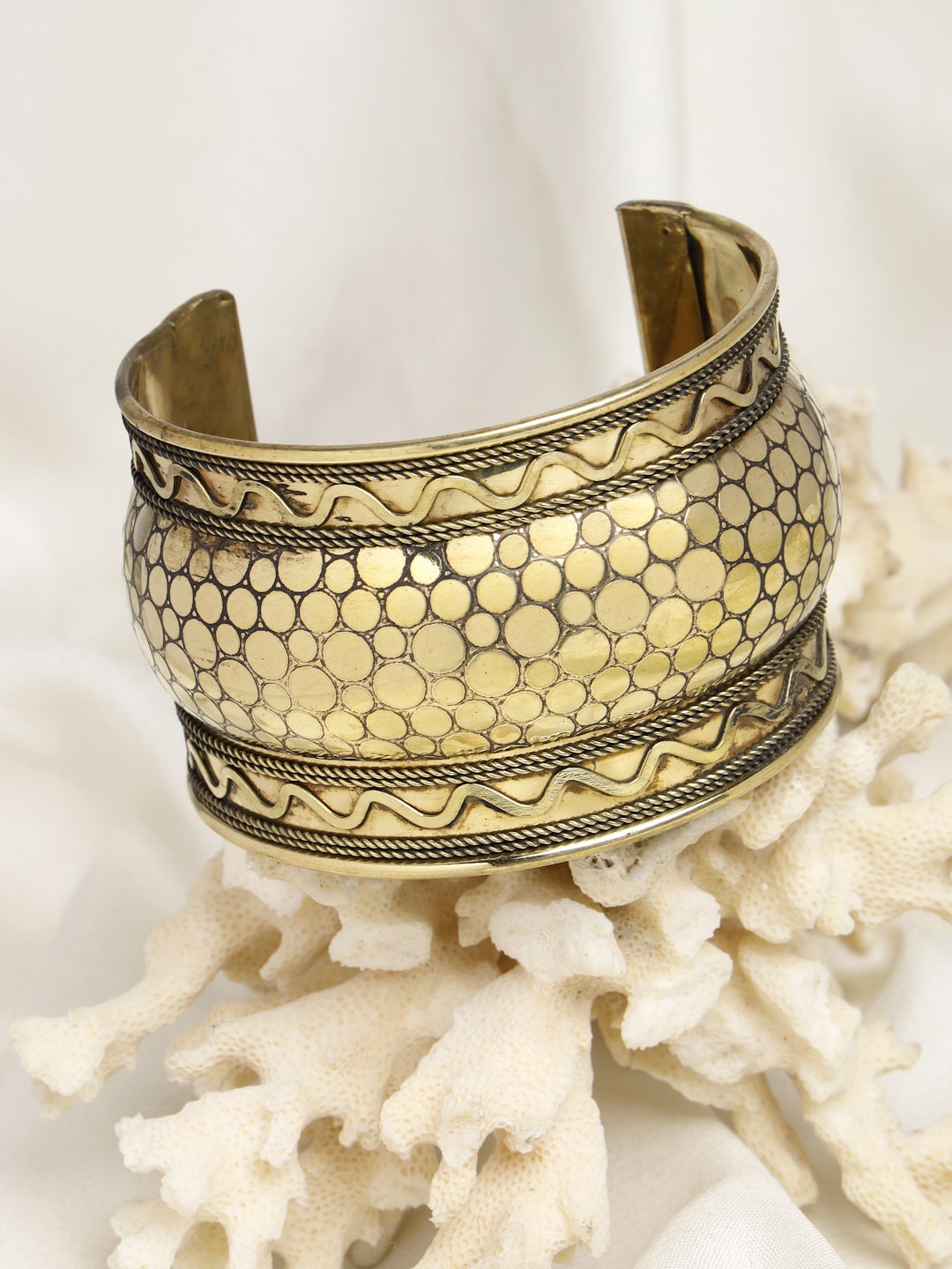 

Moedbuille Women Gold-Toned Brass Oxidised Gold-Plated Cuff Bracelet