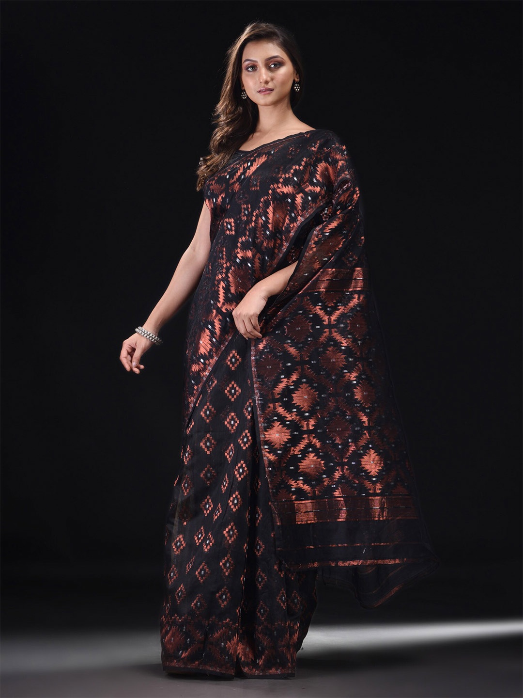 

BEATITUDE Black & Copper-Toned Woven Design Silk Cotton Jamdani Saree