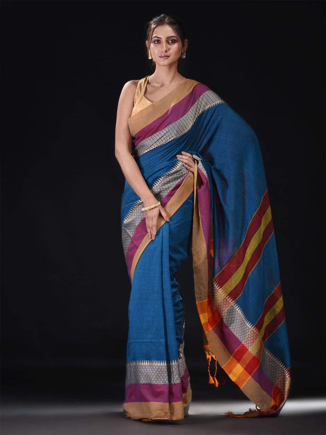 

BEATITUDE Blue & Magenta Zari Pure Cotton Saree