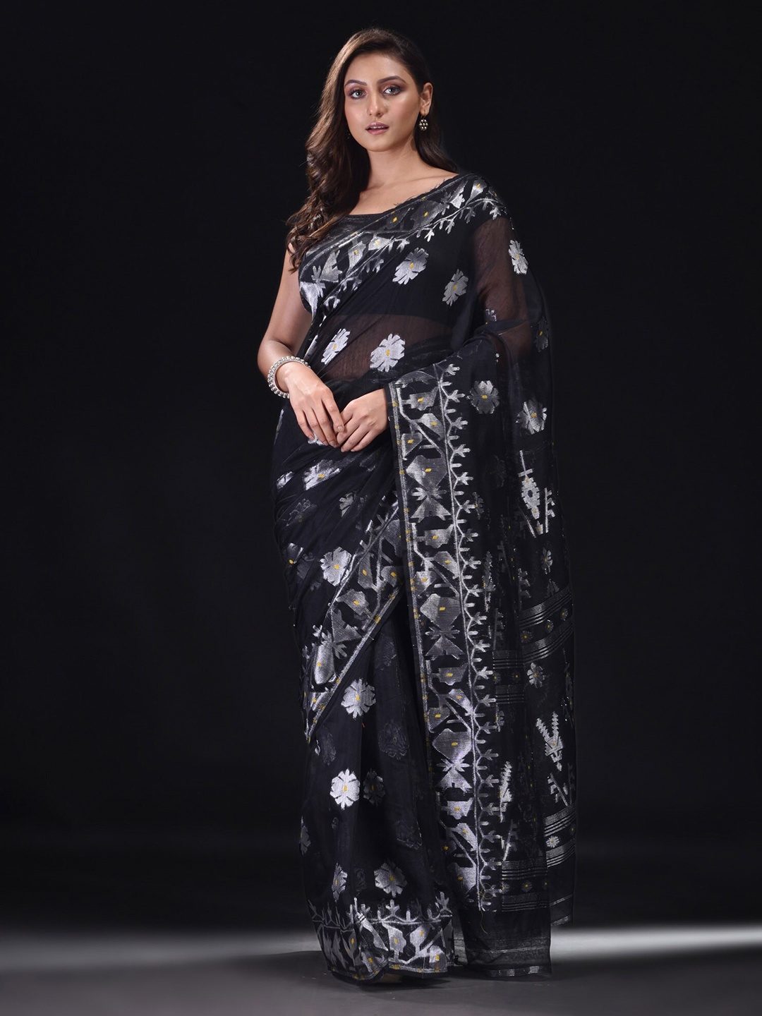

BEATITUDE Black & Silver-Toned Woven Design Zari Silk Cotton Saree
