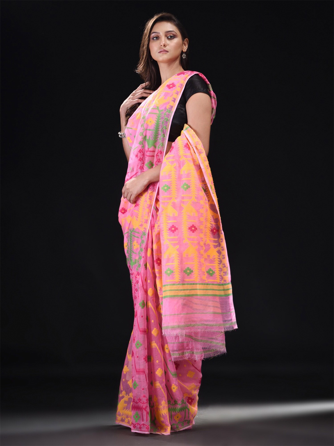 

BEATITUDE Pink & Green Woven Design Zari Silk Cotton Saree