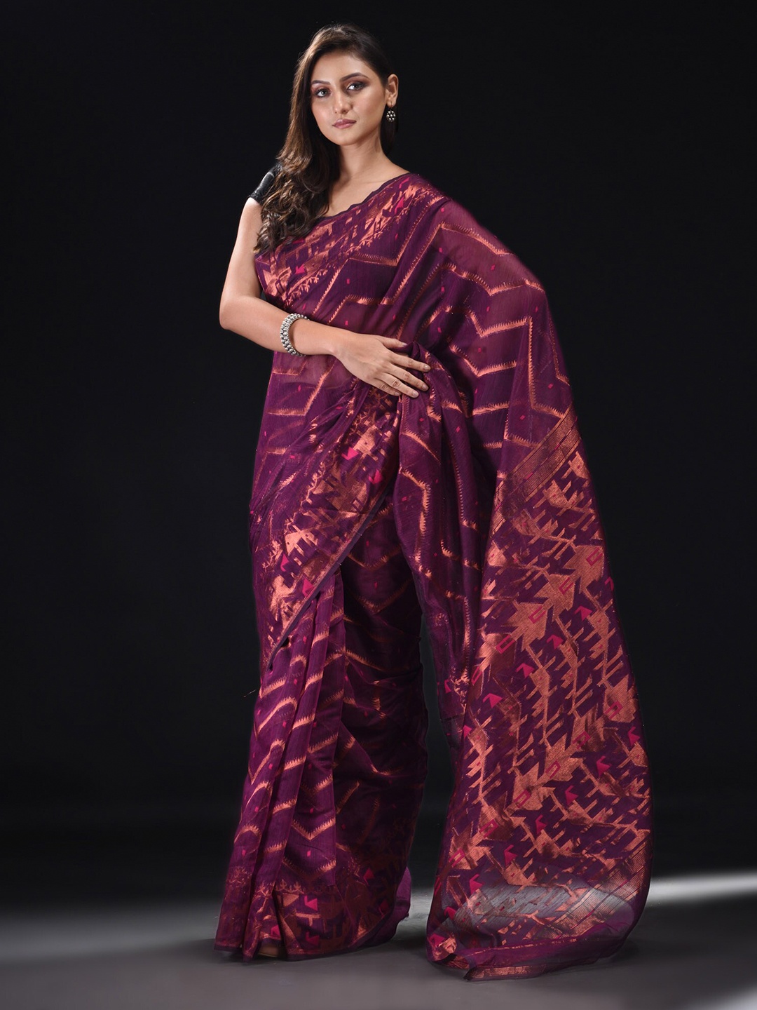 

BEATITUDE Purple & Copper-Toned Woven Design Silk Cotton Jamdani Saree
