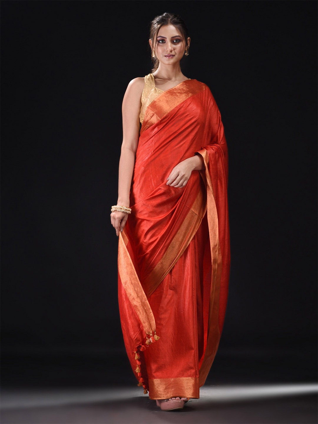 

BEATITUDE Orange & Gold-Toned Woven Design Saree