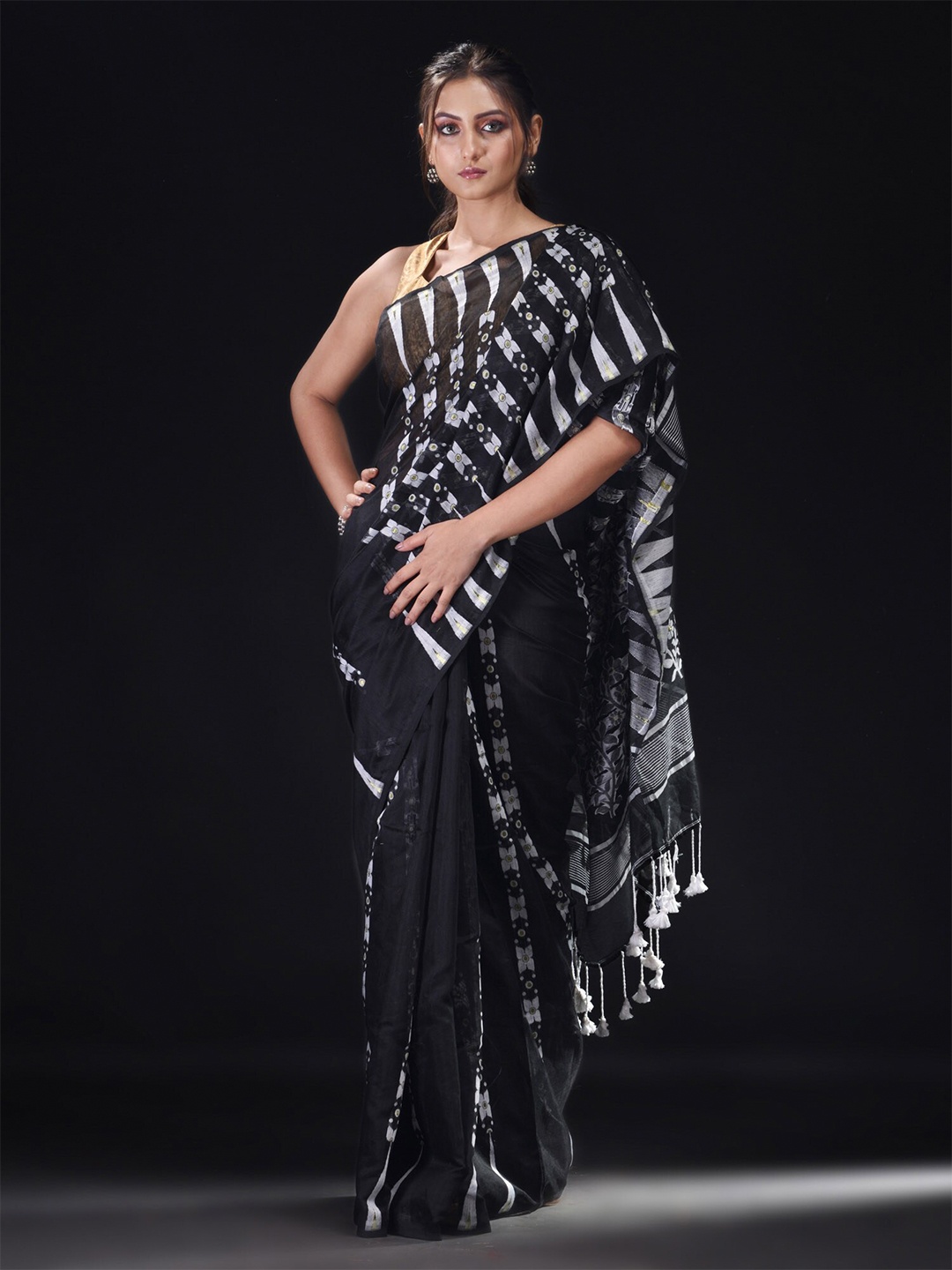 

BEATITUDE Black & White Woven Design Silk Cotton Saree