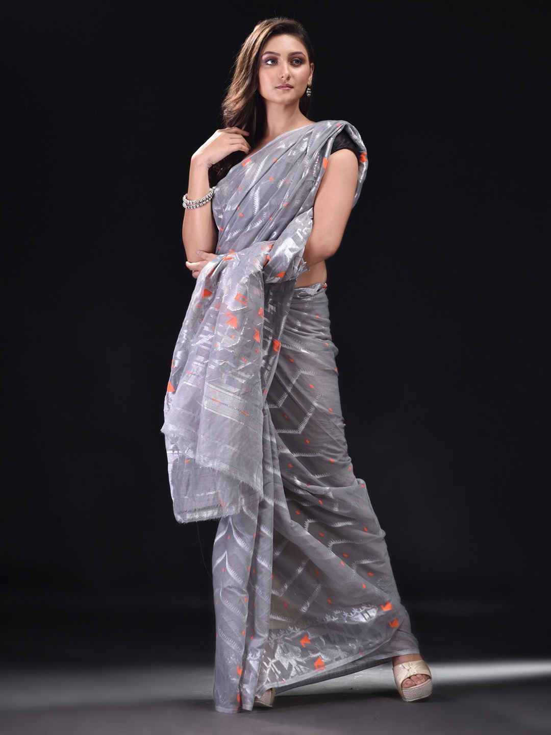 

BEATITUDE Grey & Orange Zari Silk Cotton Jamdani Saree