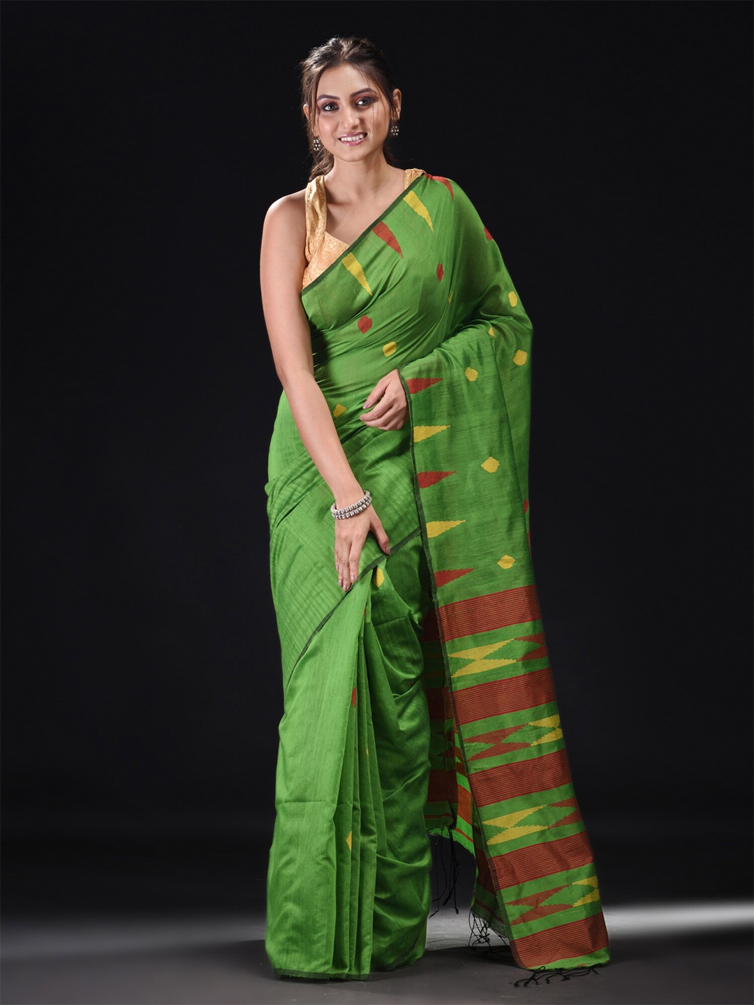 

BEATITUDE Green & Red Saree