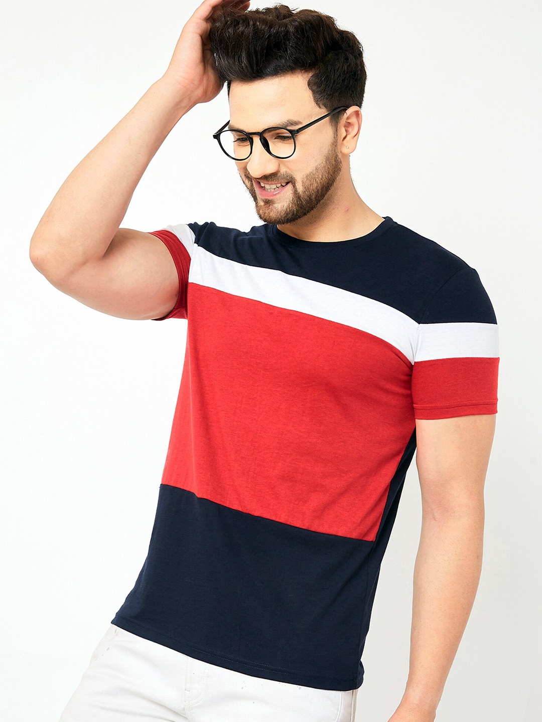 

AUSK Men Red Colourblocked T-shirt
