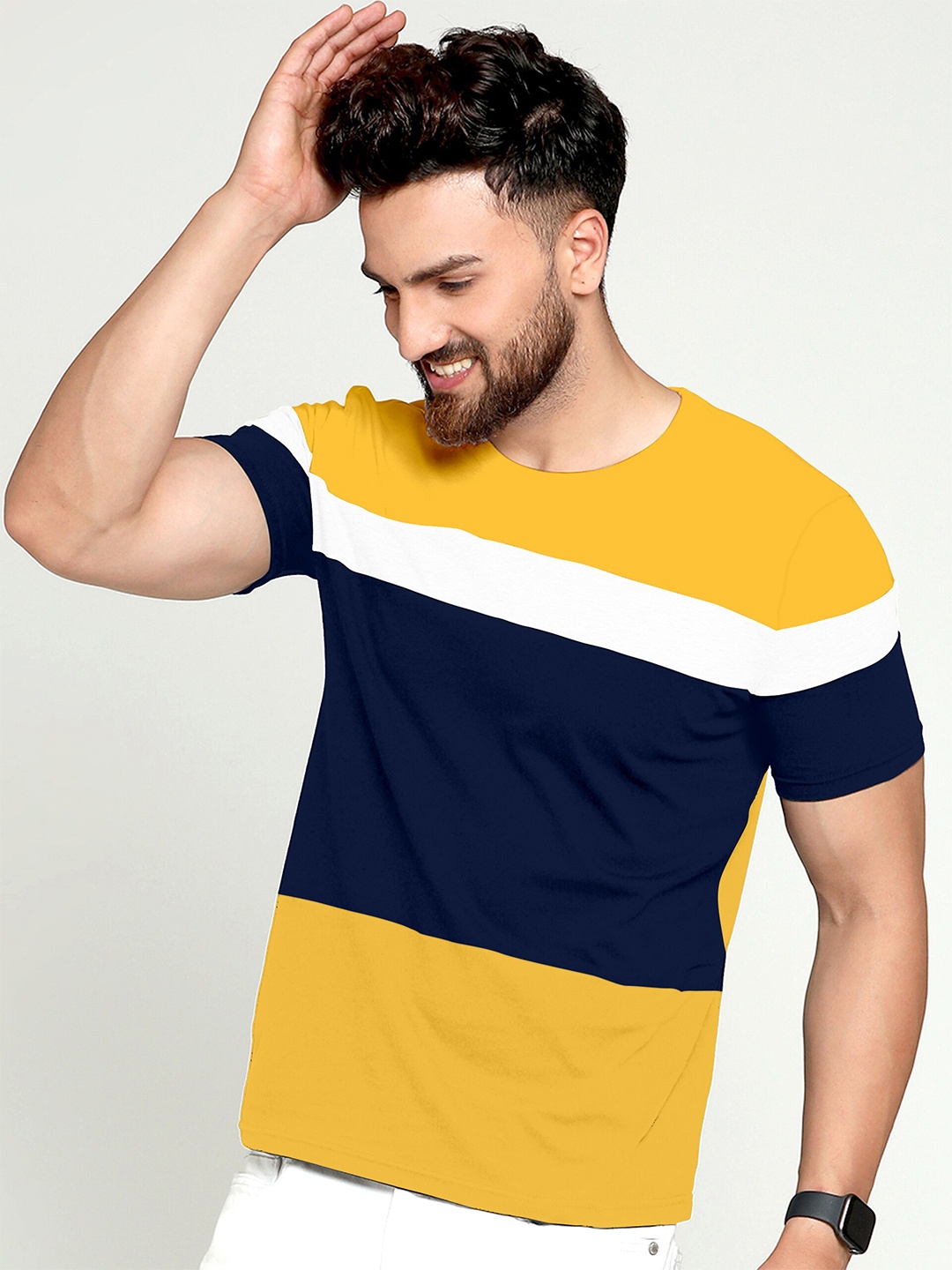 

AUSK Men Mustard Yellow & Blue Colourblocked T-shirt