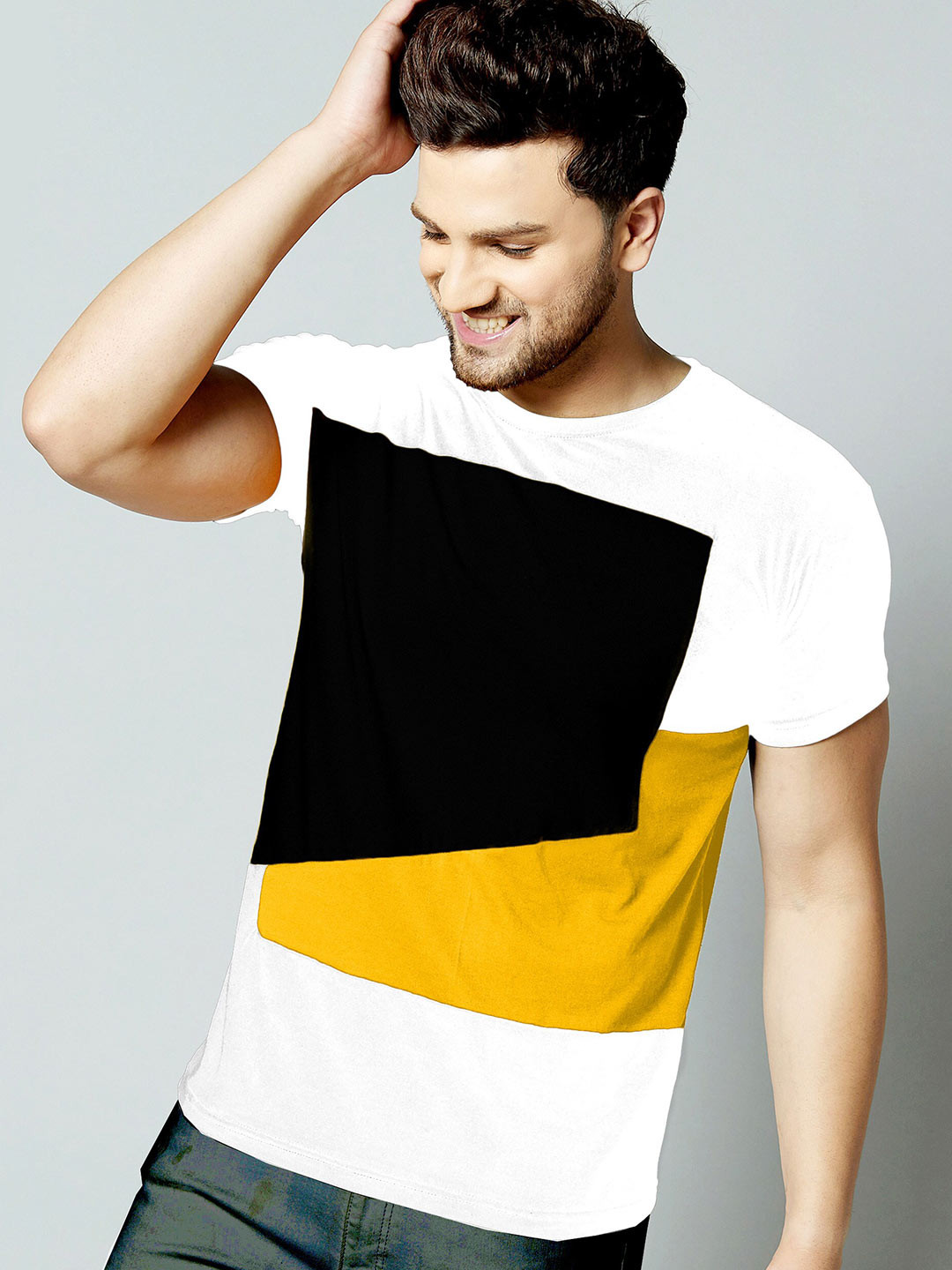 

AUSK Men White & Black Colourblocked T-shirt