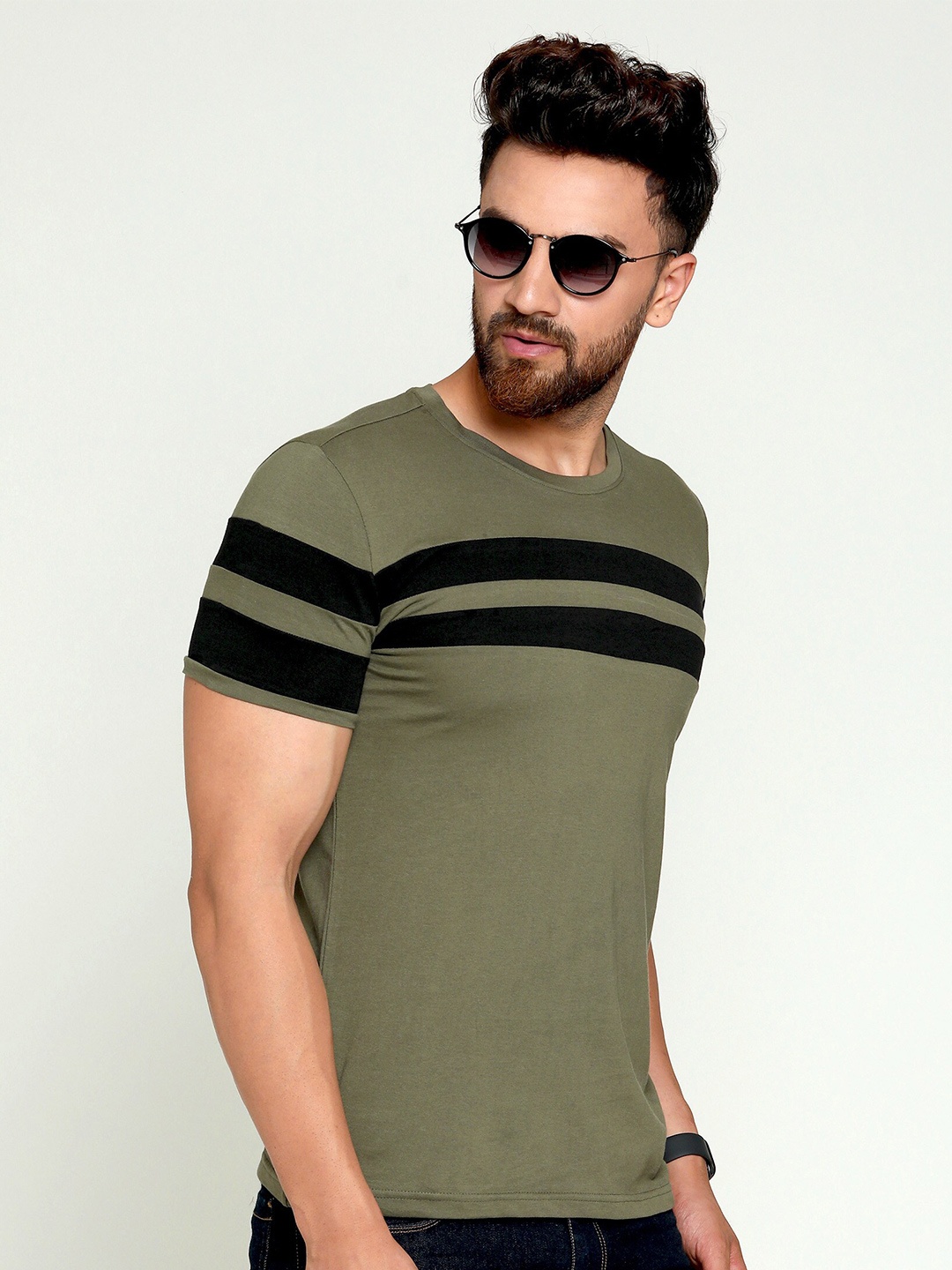 

AUSK Men Green Striped T-shirt