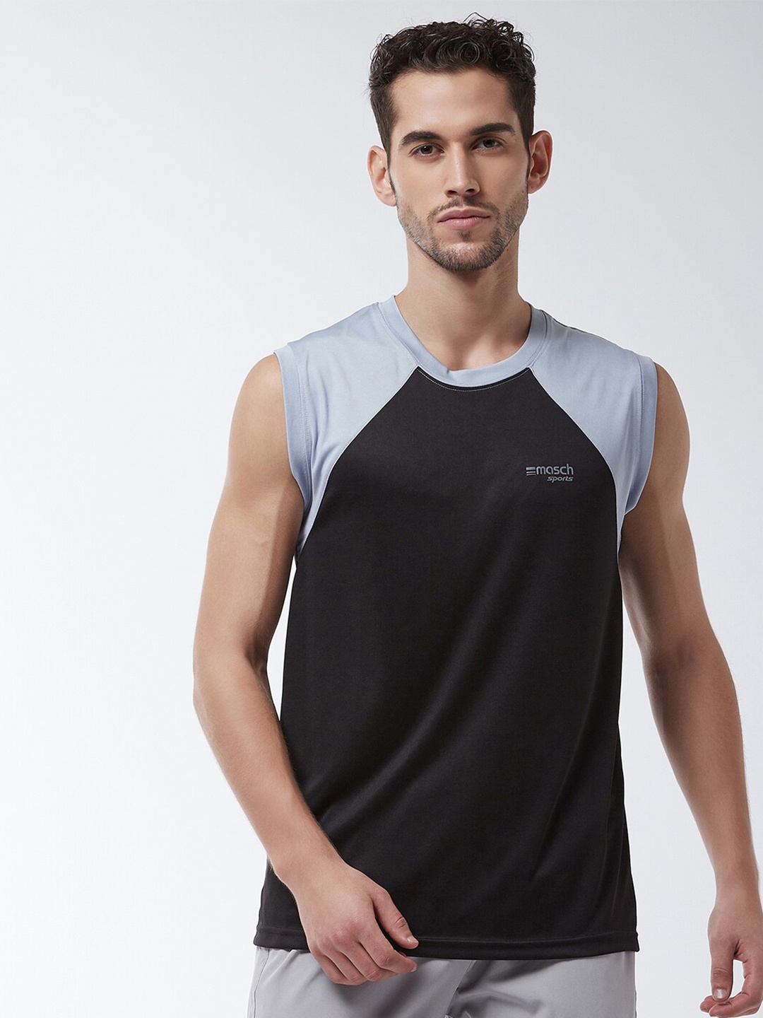 Masch Sports Men Black & Blue Colourblocked T-shirt
