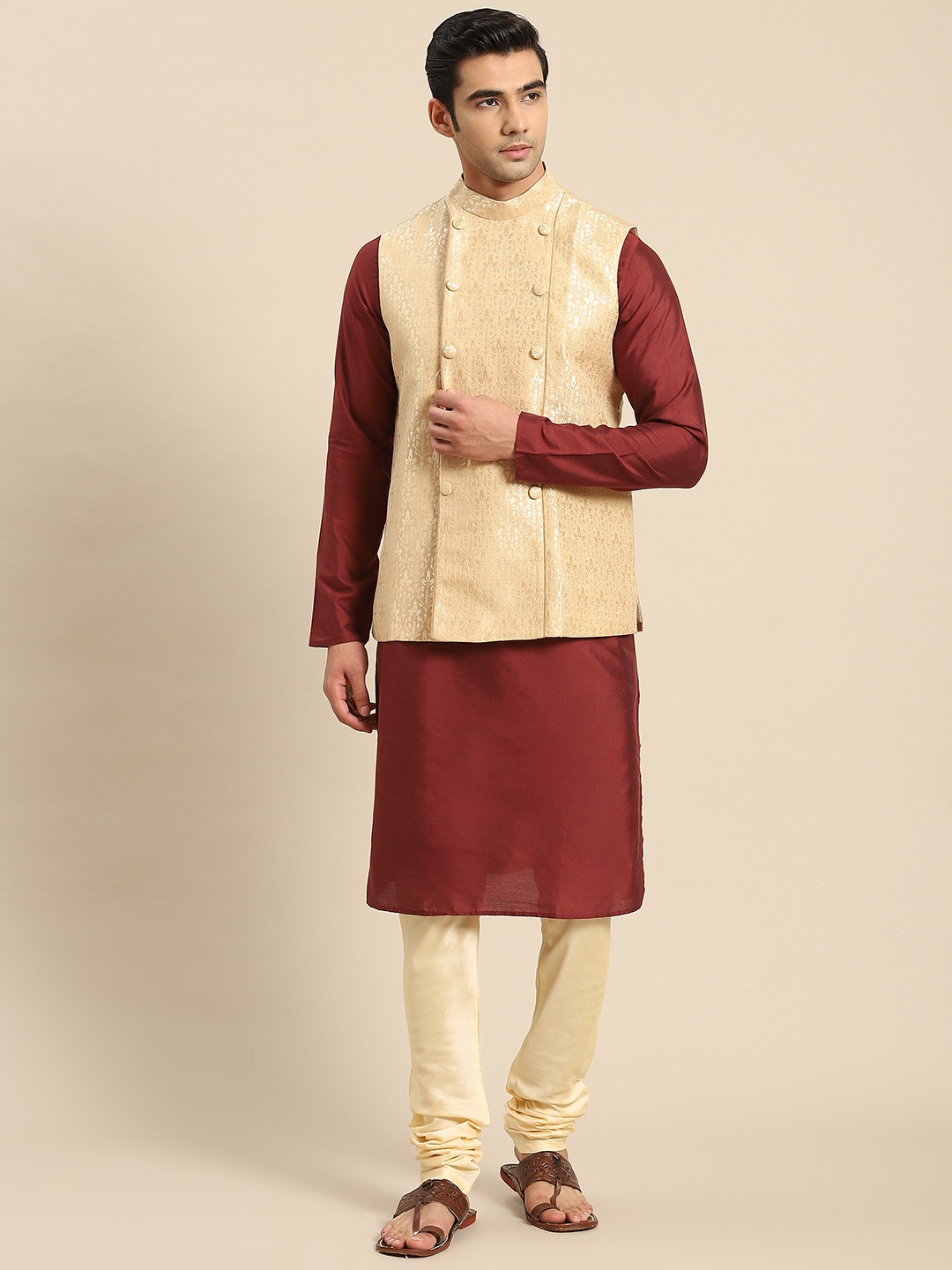 

KISAH Men Maroon Kurta with Churidar & Nehru Jacket