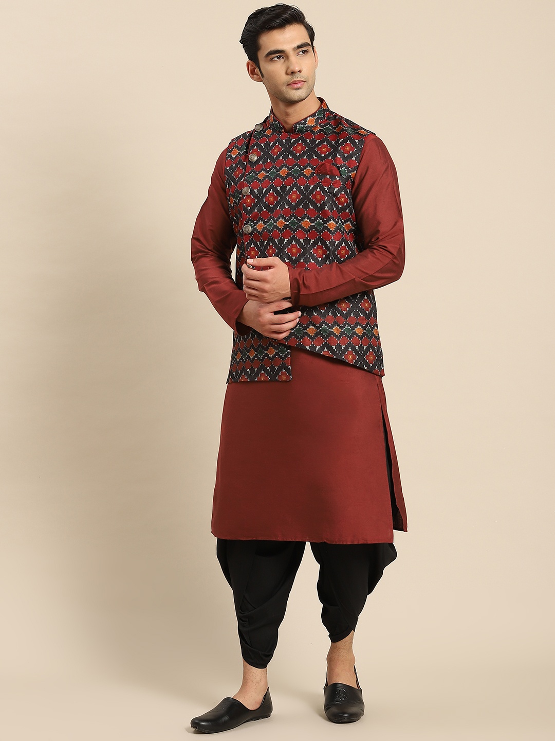 

KISAH Men Maroon Kurta with Dhoti Pants & Nehru Jacket