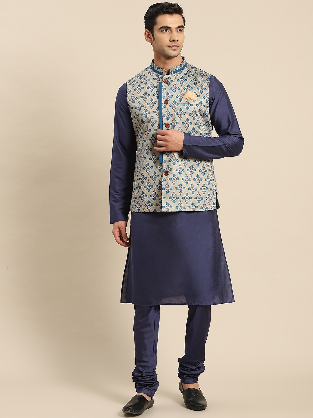 

KISAH Men Navy Blue Kurta with Churidar & Nehru Jacket