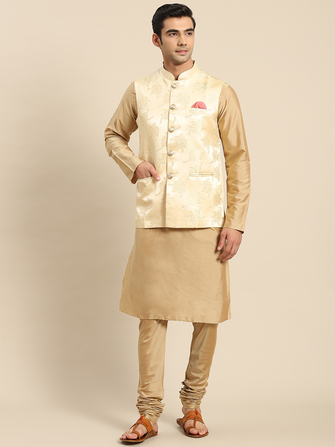 

KISAH Men Beige Ethnic Motifs Kurta with Churidar & Nehru Jacket