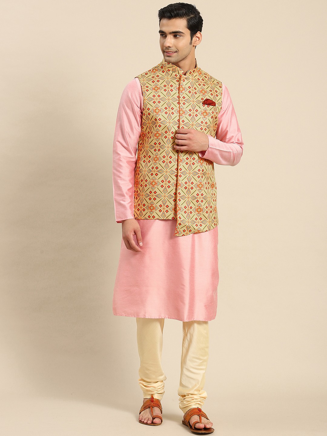 

KISAH Men Solid Kurta with Churidar & Nehru Jacket, Pink