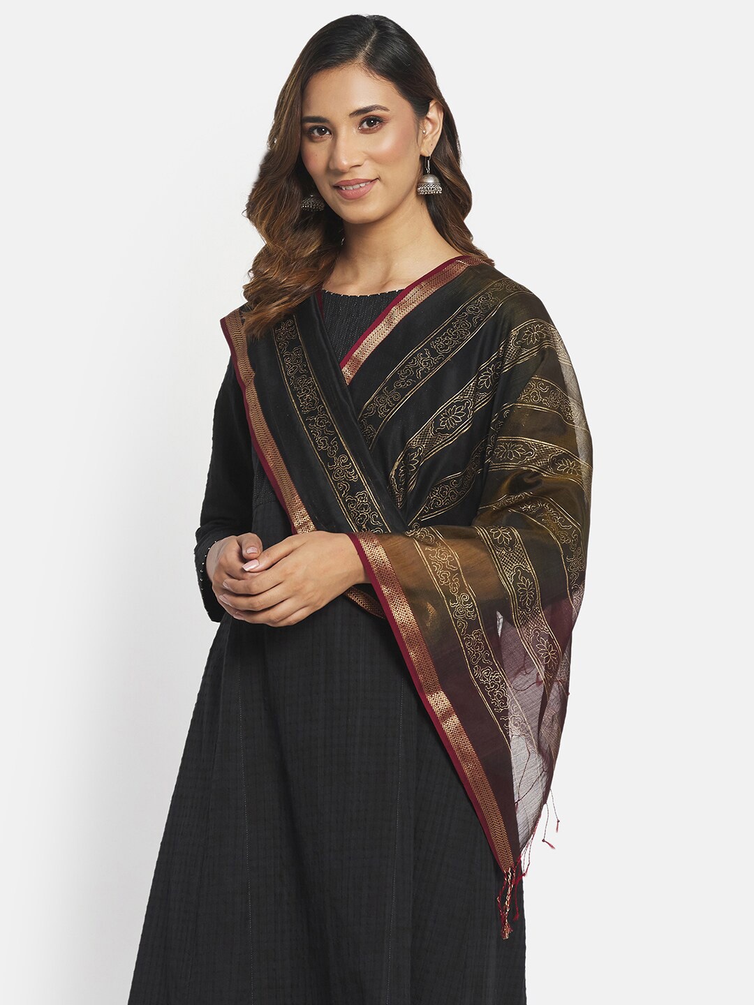

Fabindia FabBasic Women Black & Gold-Toned Printed Stole