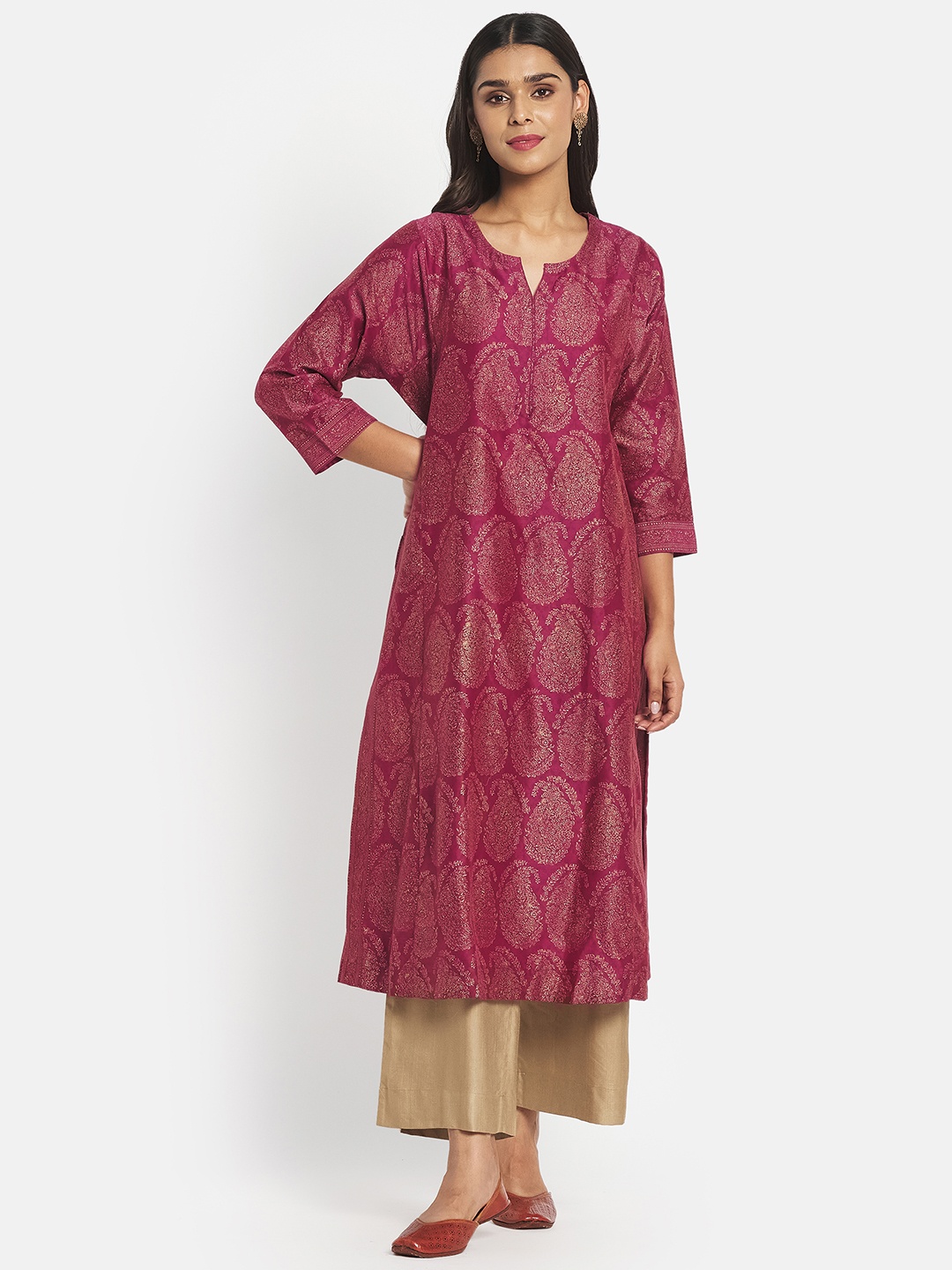 

Fabindia Women Cotton Silk Paisley Printed Kurta, Magenta