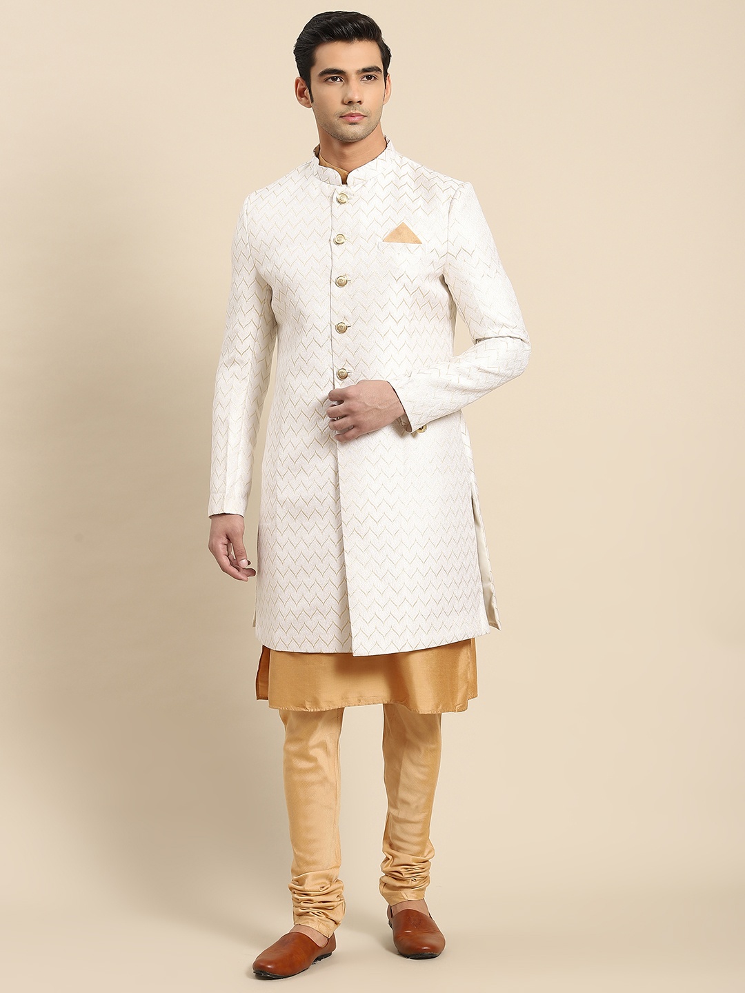 

KISAH Men Golden & White Kurta Indowestern Sherwani Set, Gold