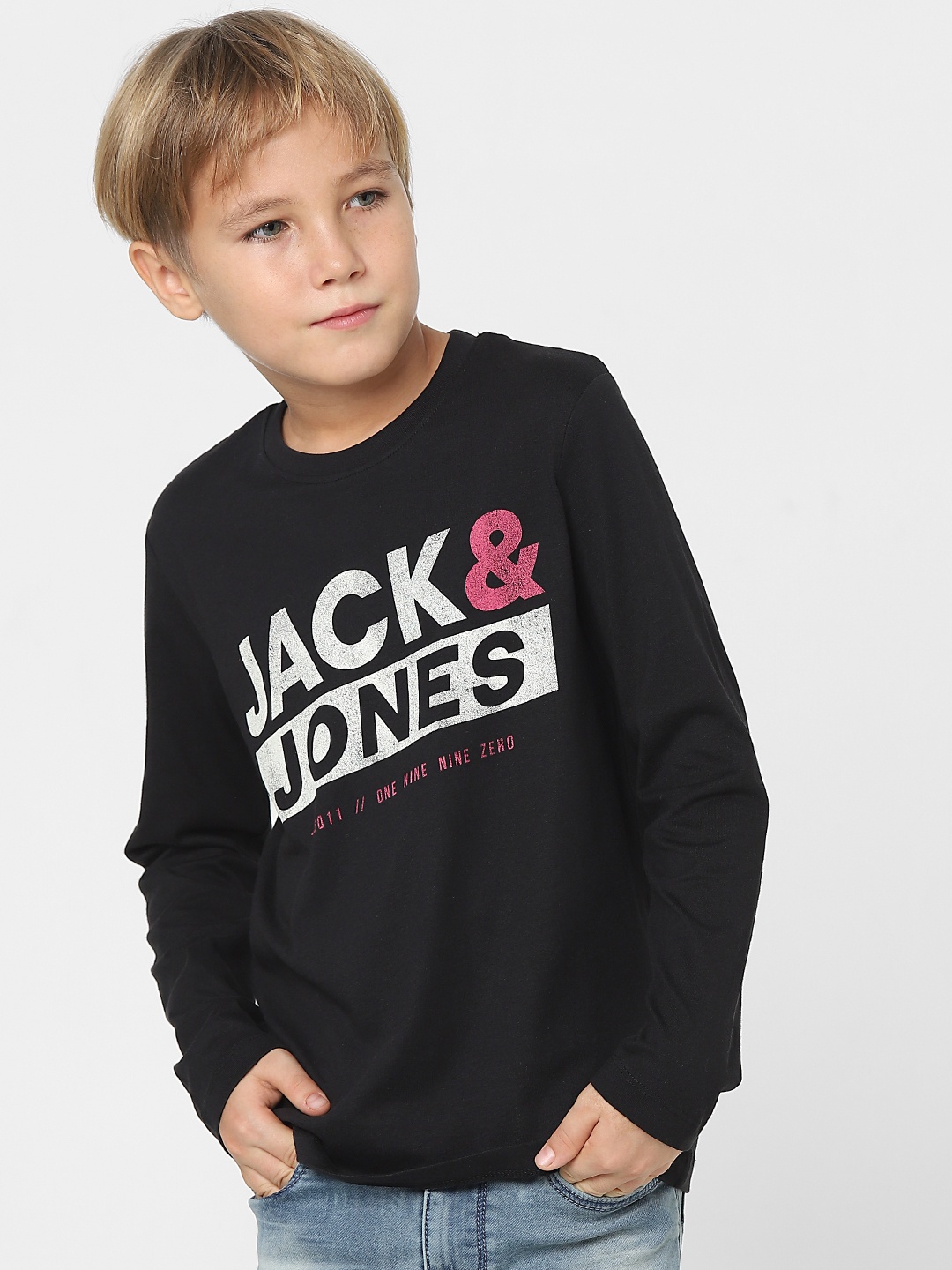

Jack & Jones Junior Boys Black Typography Printed Cotton Slim Fit T-shirt
