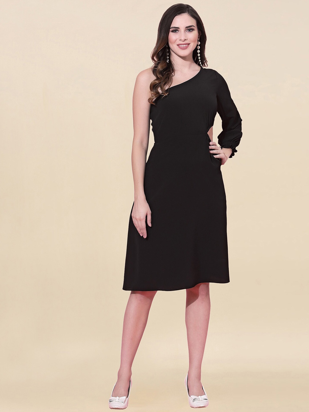 

Selvia Women Black One Shoulder Sheath Polyester Dress