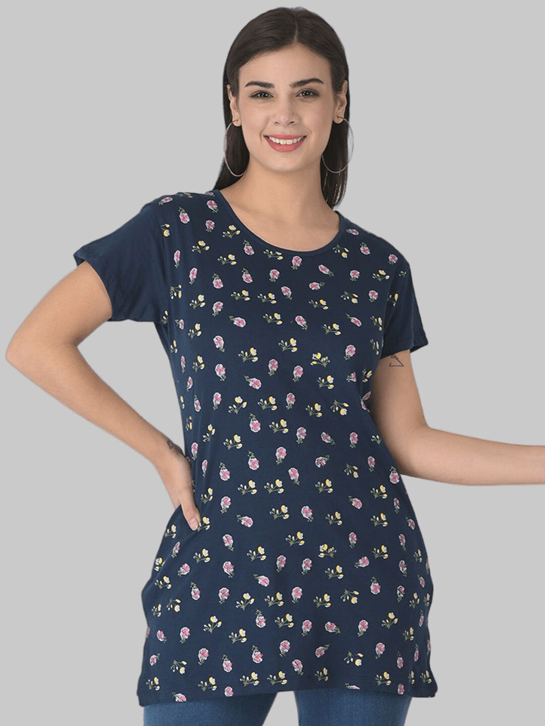 

Dollar Missy Navy Blue Floral Printed Longline Top