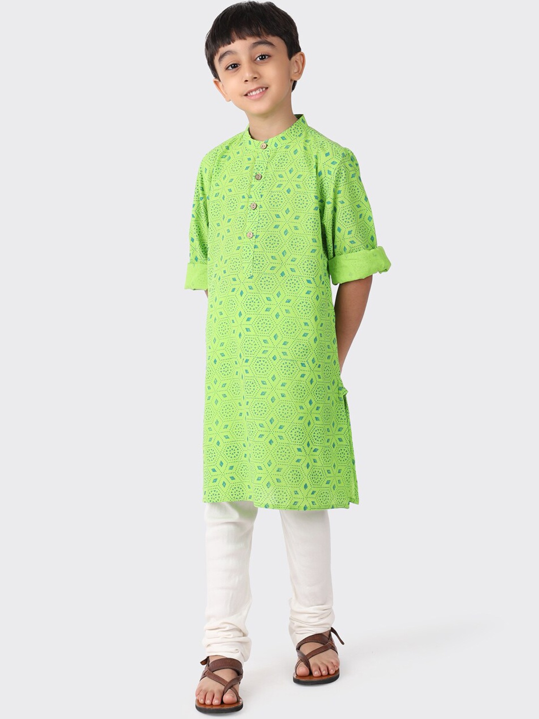 

Fabindia Boys Green Ethnic Motifs Printed Thread Work Kurta