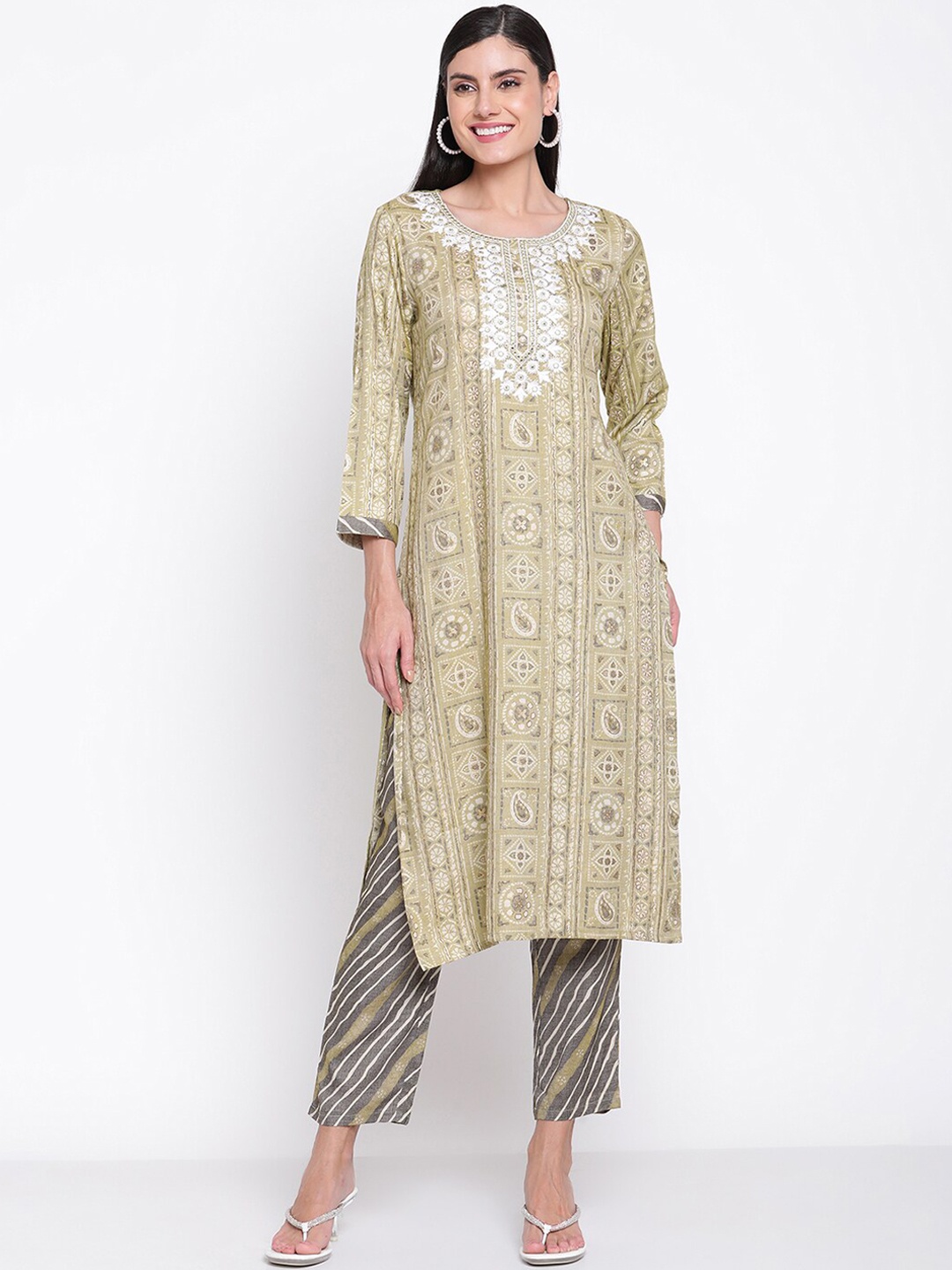 

Be Indi Women Ethnic Motifs Embroidered Straight Kurta with Trousers, Olive