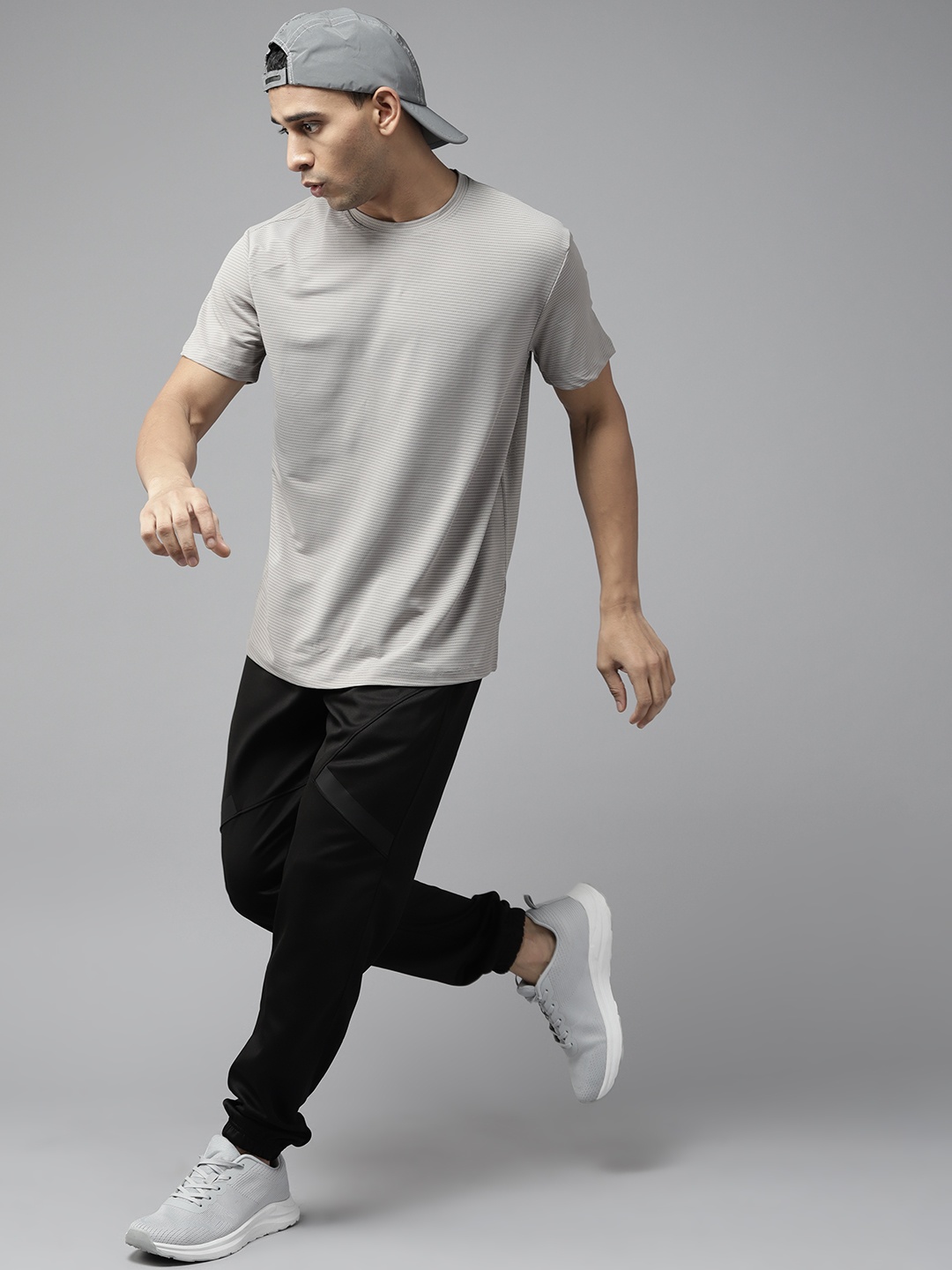 

PROWL by Tiger Shroff Men Black Solid Running Joggers