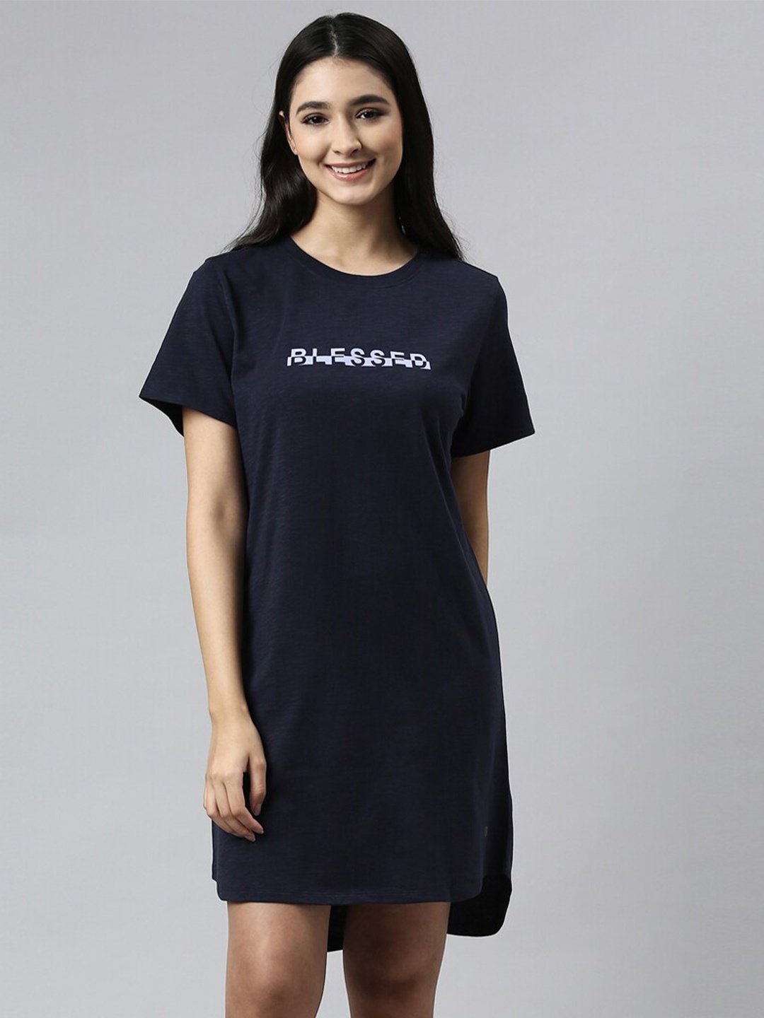 

Enamor Women Navy Blue Printed Nightdress