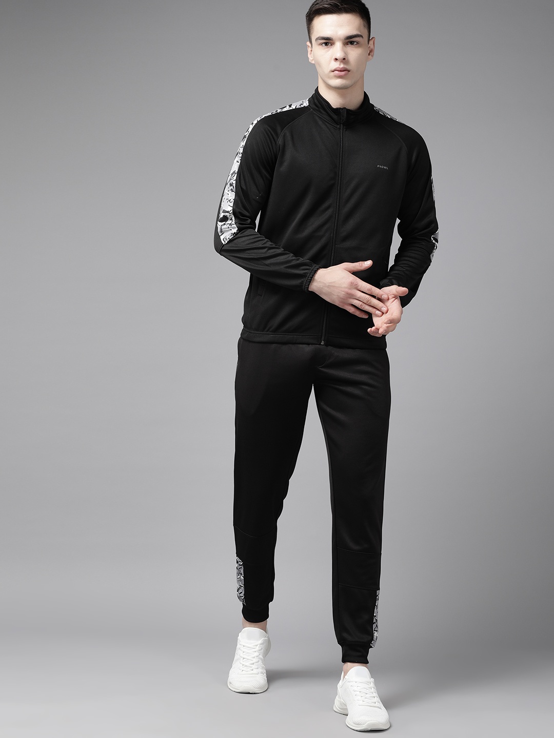 

PROWL by Tiger Shroff Men Training Tracksuit, Black