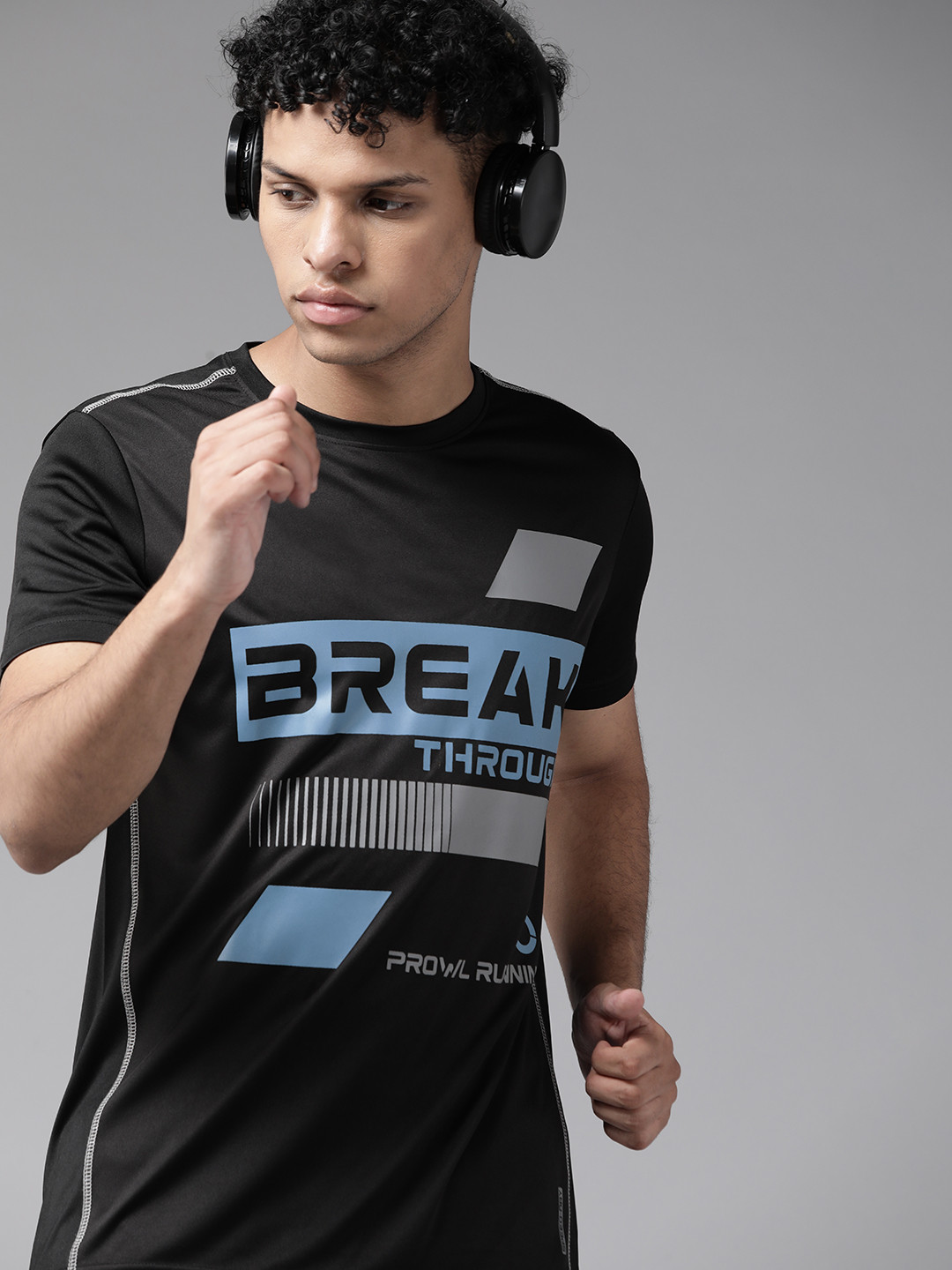 

PROWL by Tiger Shroff Men Black & Blue Typography Printed Speed-Dry T-shirt