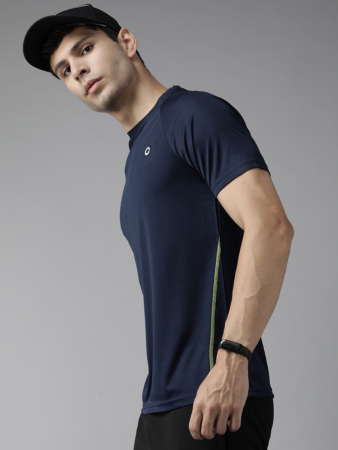 

PROWL by Tiger Shroff Men Navy Blue Solid Running T-shirt