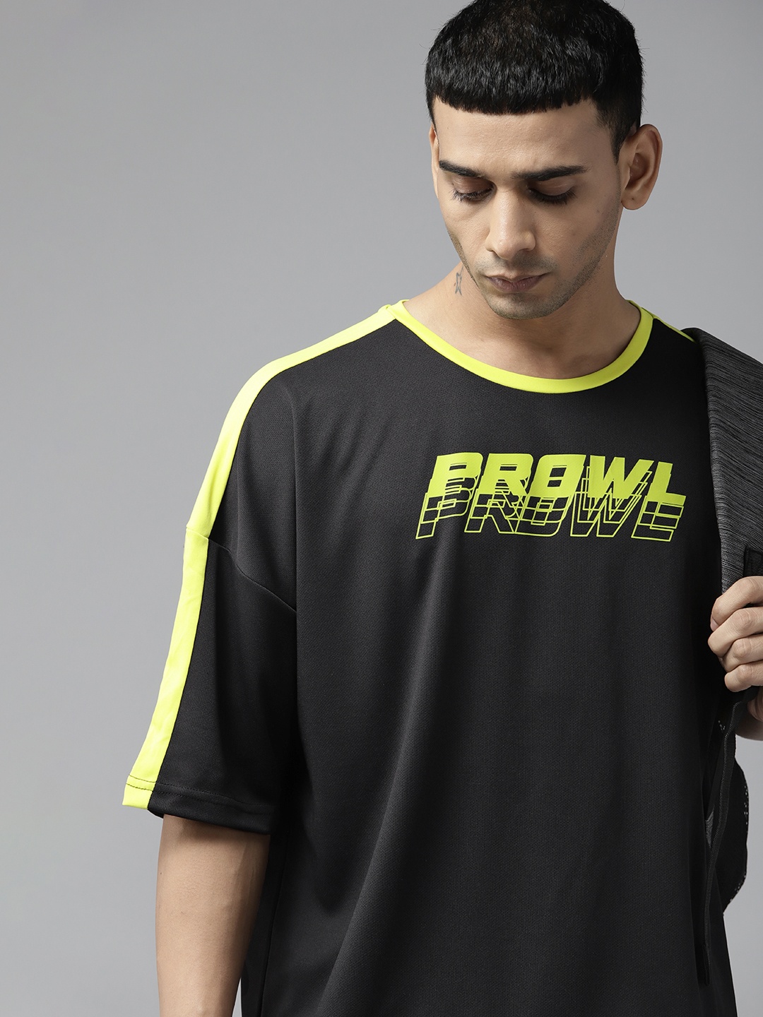 

PROWL by Tiger Shroff Men Black Printed Drop-Shoulder Sleeves Oversized T-shirt