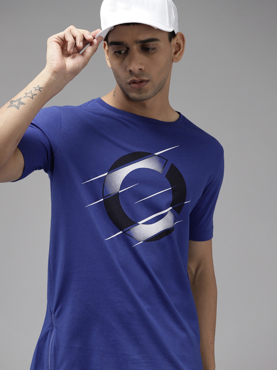 

PROWL by Tiger Shroff Men Blue Geometric Printed T-shirt