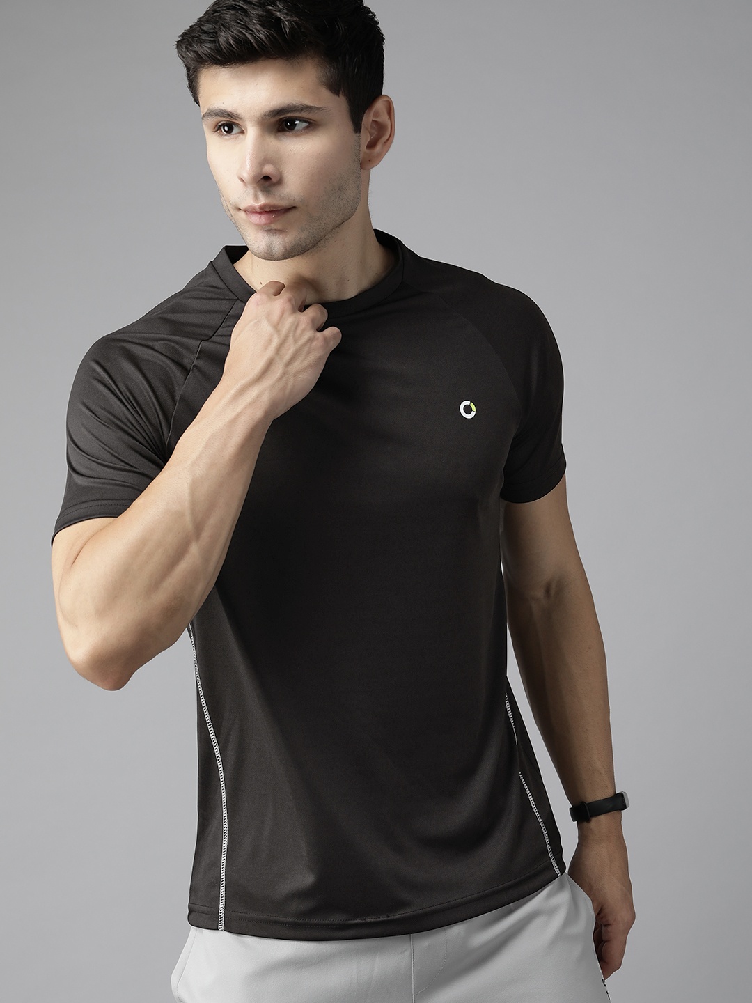 

PROWL by Tiger Shroff Men Black Solid Running T-shirt