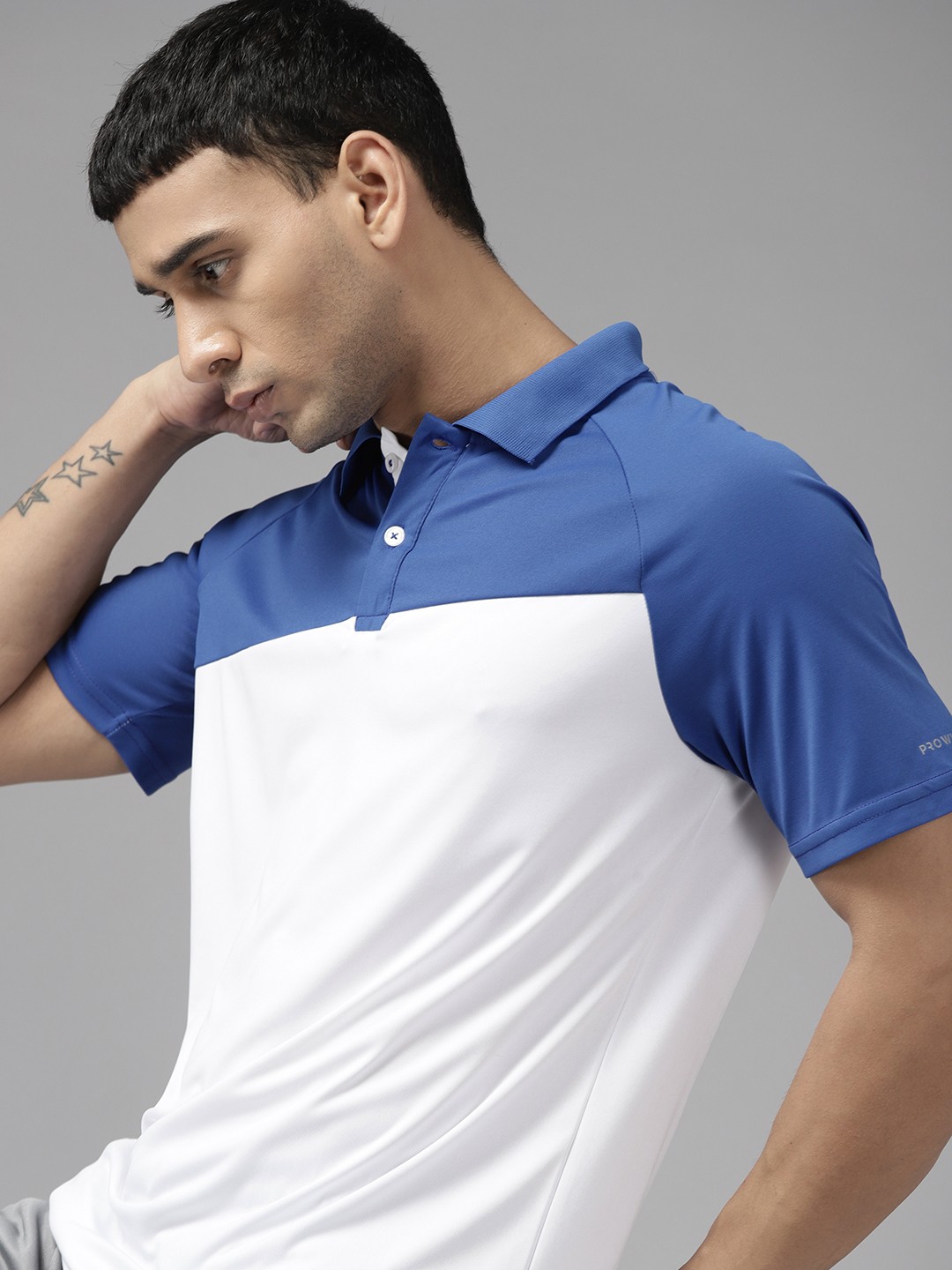 

PROWL by Tiger Shroff Men White & Blue Colourblocked Polo Collar Running T-shirt