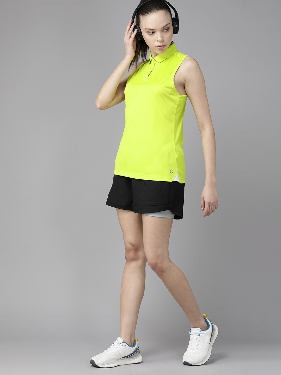 

PROWL by Tiger Shroff Women Polo Collar Slim Fit T-shirt, Lime green