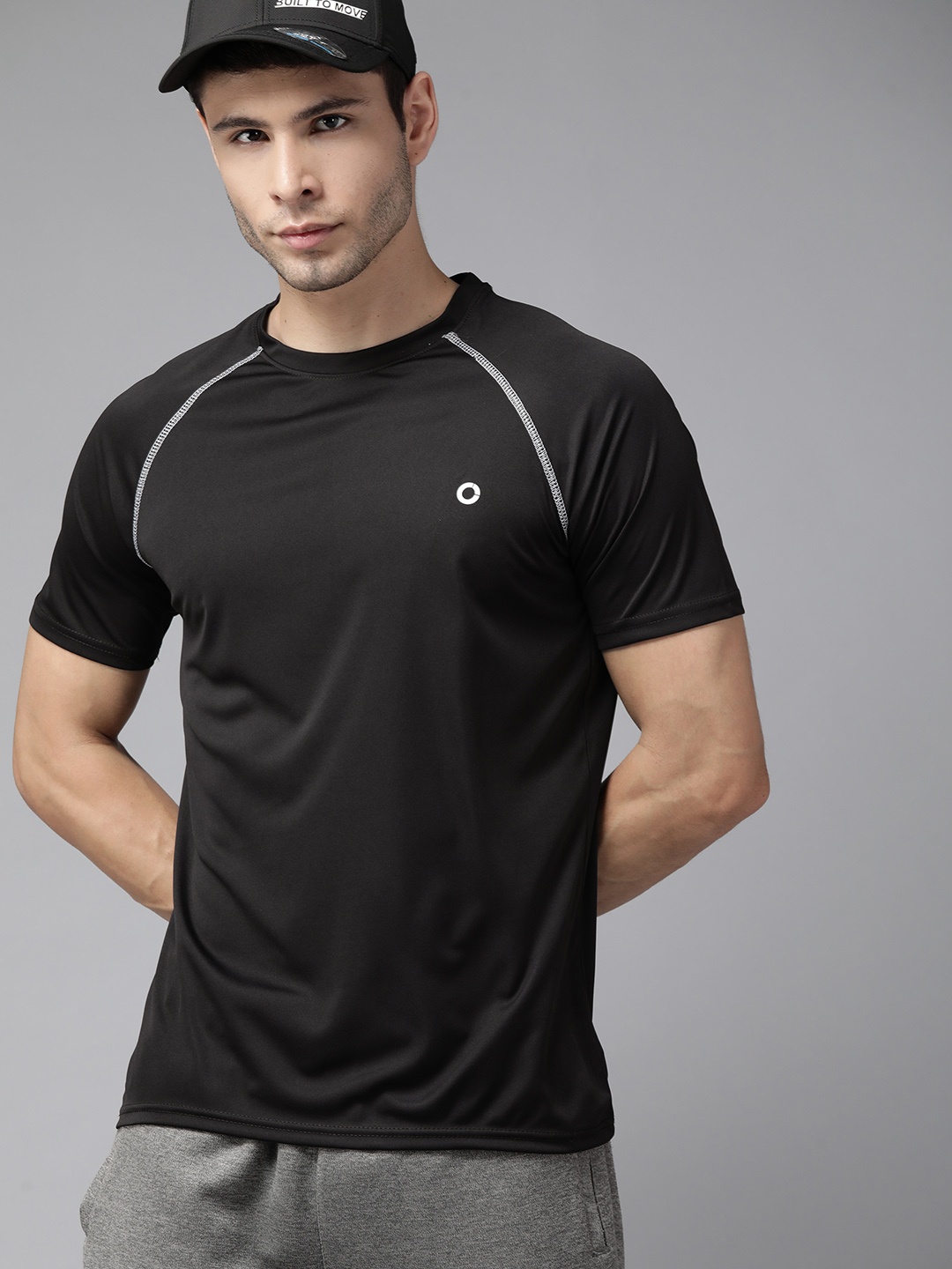 

PROWL by Tiger Shroff Men Black Solid Training T-shirt