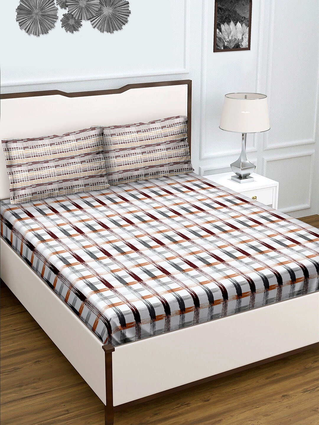 

BELLA CASA White & Grey Geometric 180 TC King Bedsheet with 2 Pillow Covers