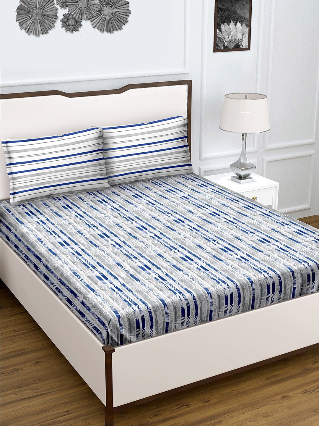 

BELLA CASA Blue & White Geometric 180 TC King Bedsheet with 2 Pillow Covers