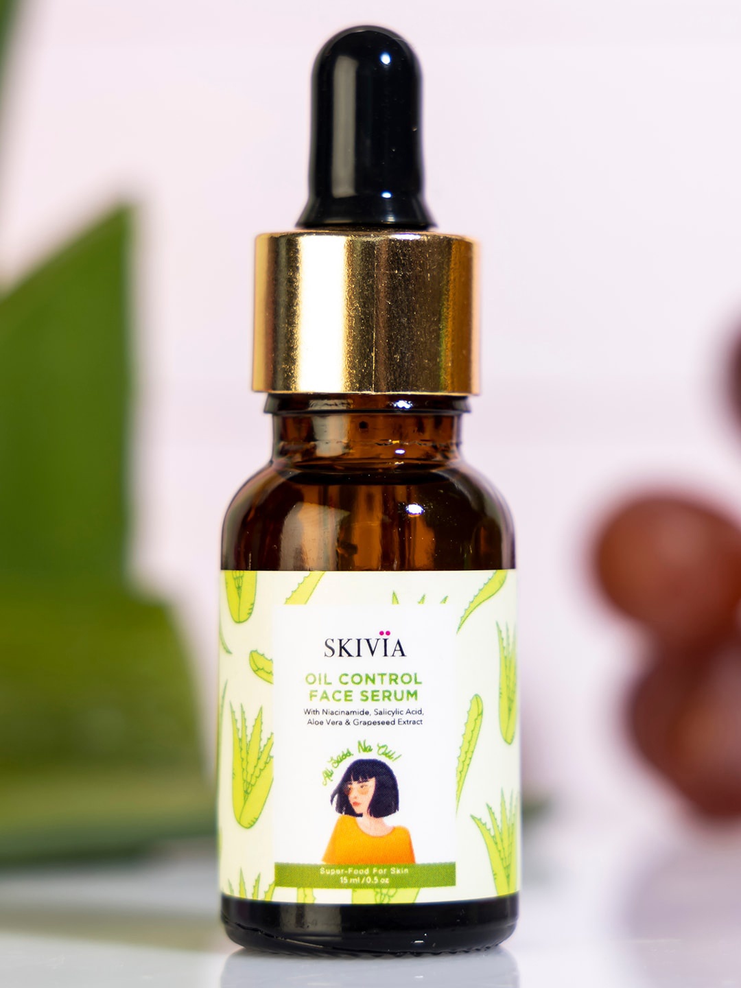 

SKIVIA Oil Control Lightweight Mini Face Serum with Niacinamide & Grapeseed Extract- 15 ml, Transparent